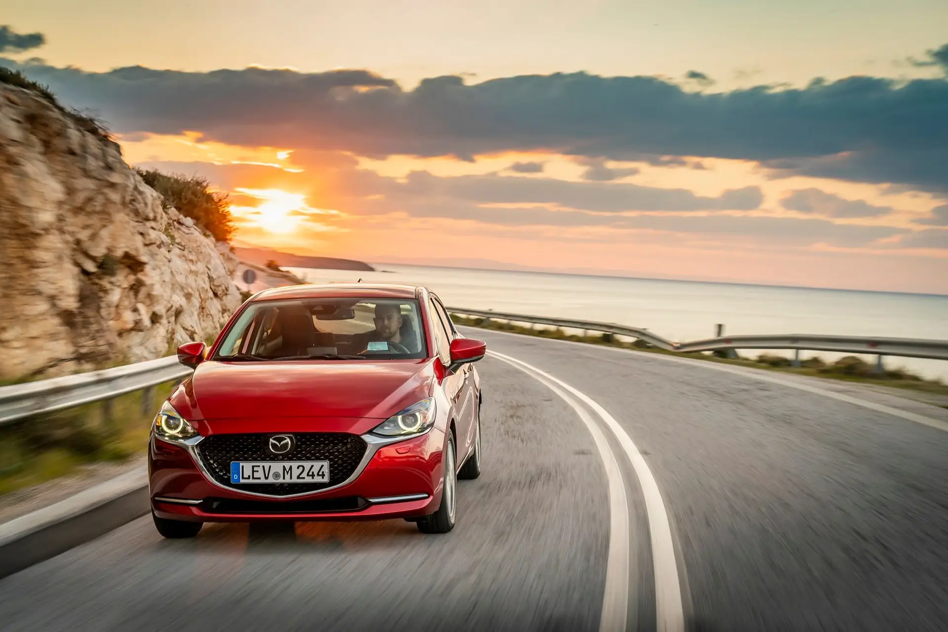 Mazda 2, a gasolina económica