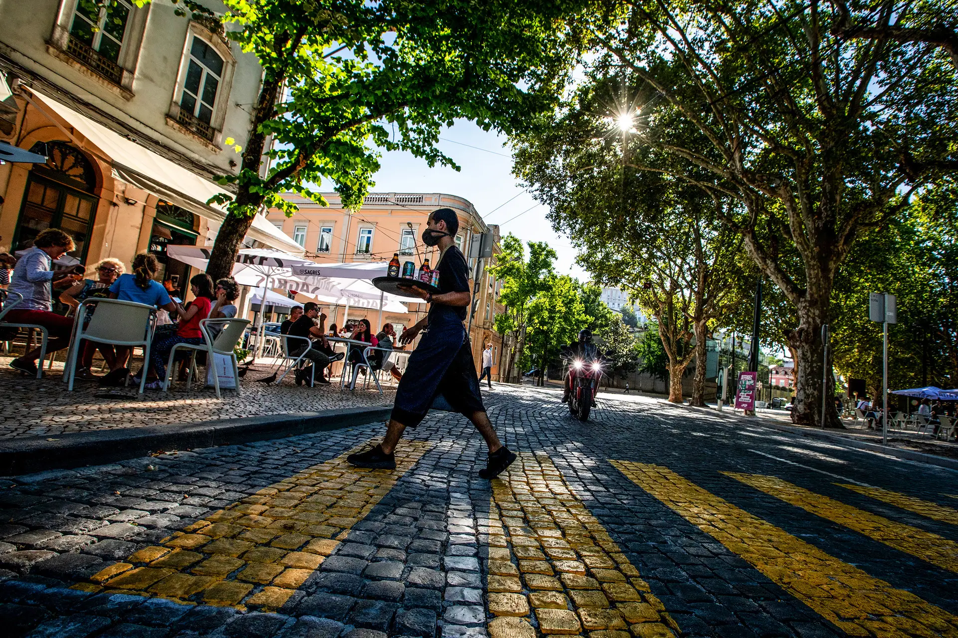 Pandemia faz nascer uma esplanada em cada esquina em Portugal