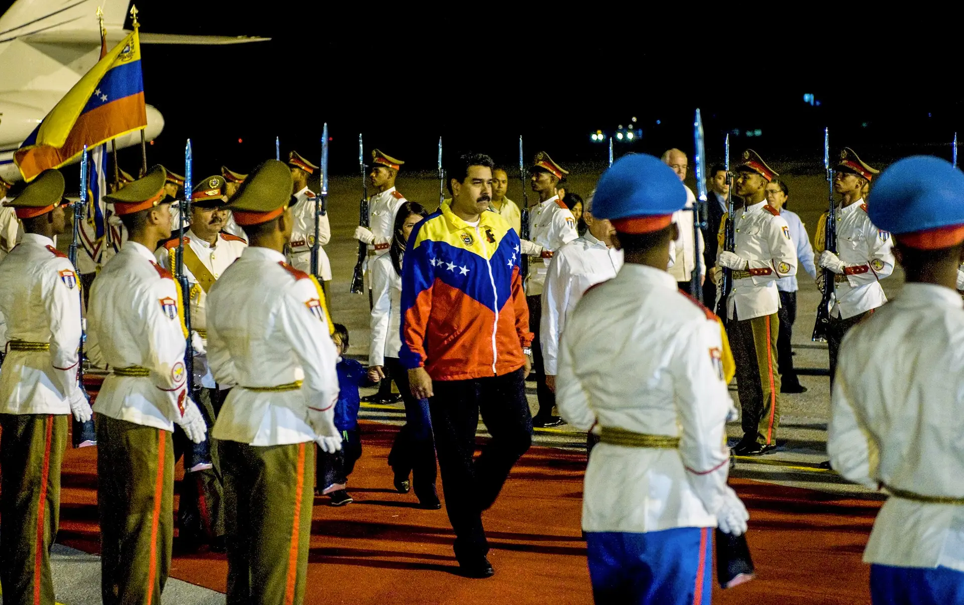 Antes deste incidente, o Falcon YV2486 detido pela petrolífera controlada por Maduro fez uma escala suspeita nos Açores, sobre a qual o Expresso escreveu a 30 de março de 2019
