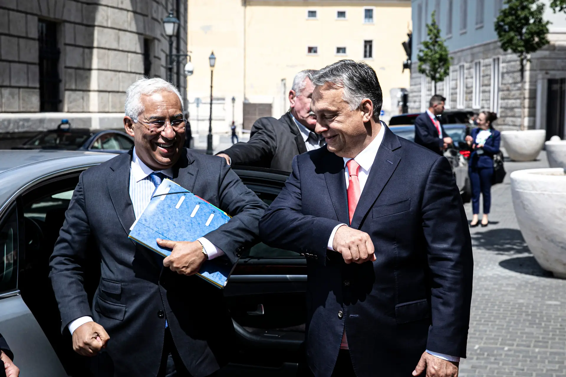 Comissão contraria Costa na polémica sobre Hungria: Estado de Direito deve ser condição para os fundos (como Portugal dizia)