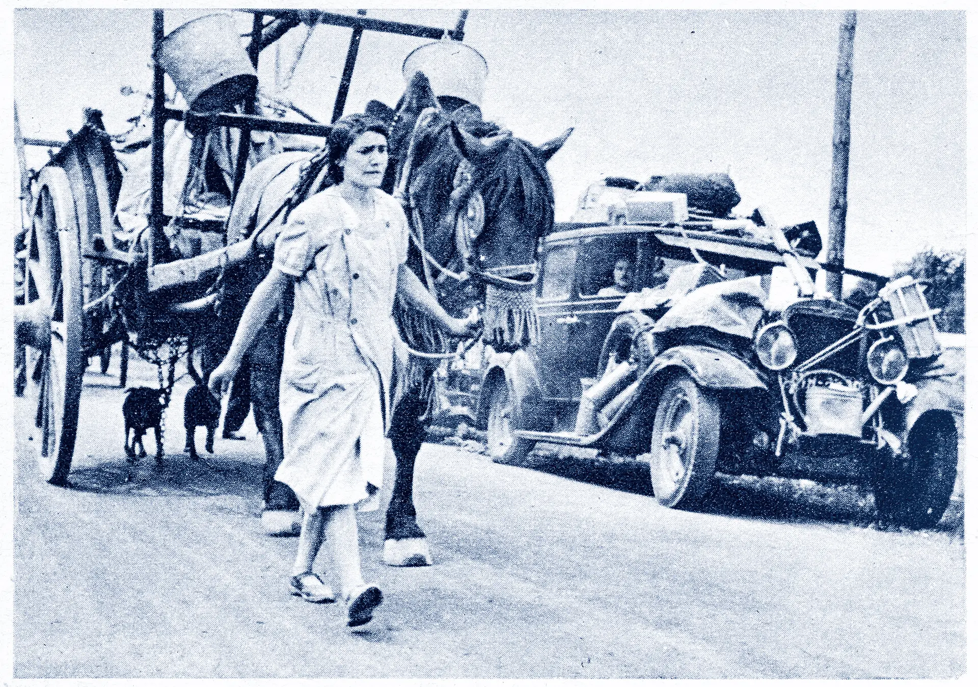 Fuga Paris caiu nas mãos dos alemães, a 14 de junho de 1940, e a suástica foi içada na Torre Eiffel. O pânico e o caos instalaram-se. Uma massa de gente levando consigo tudo o que podia carregar dirigiu-se para sul
