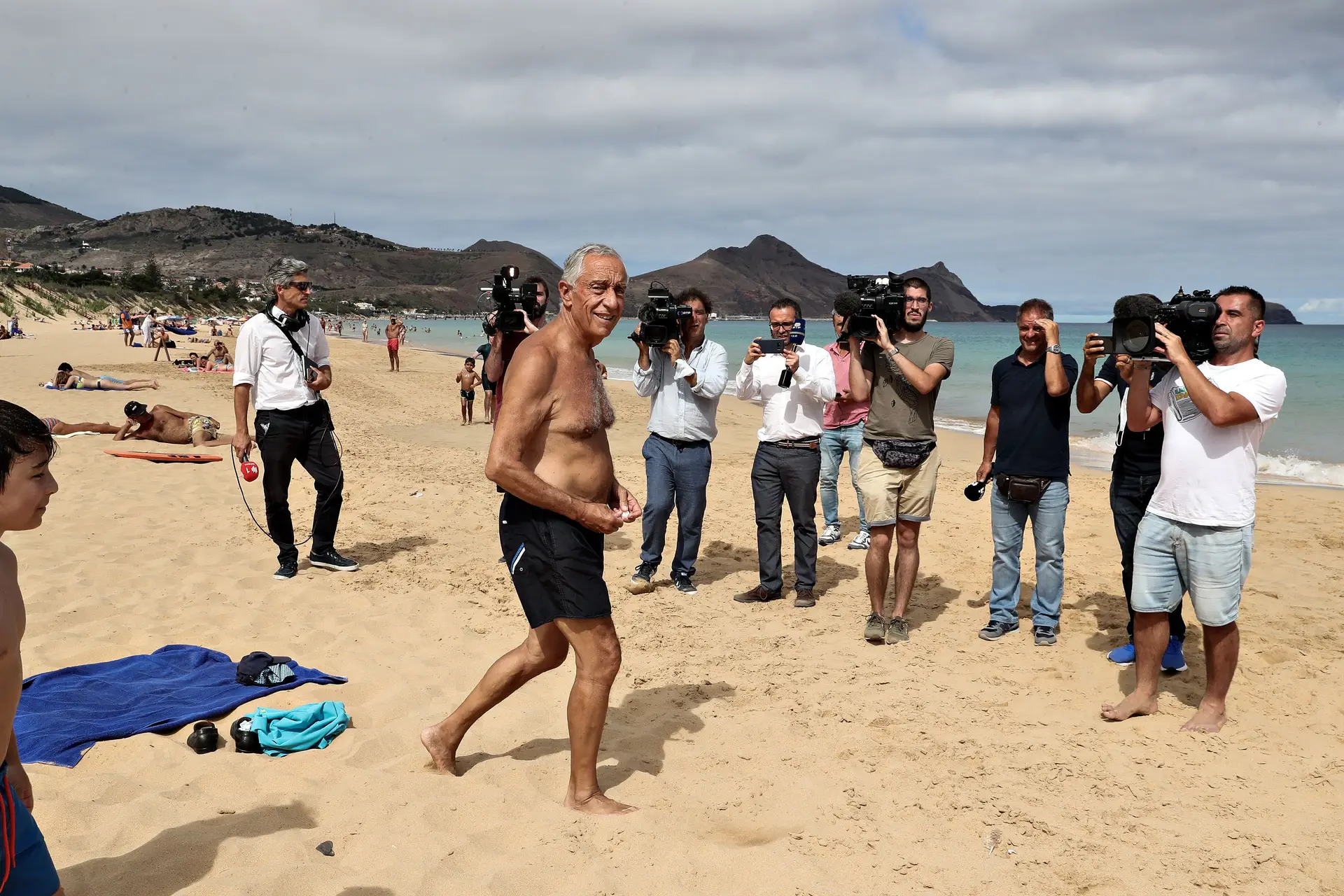 Marcelo espera que Portugal fique sem restrições a turistas até ao final do mês