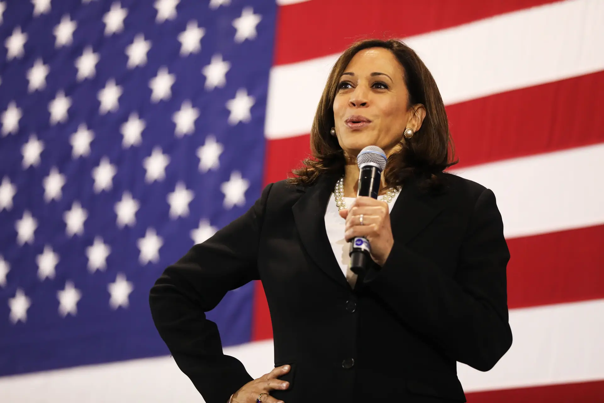 Kamala Harris acusa Trump de viver numa “realidade diferente” face ao racismo