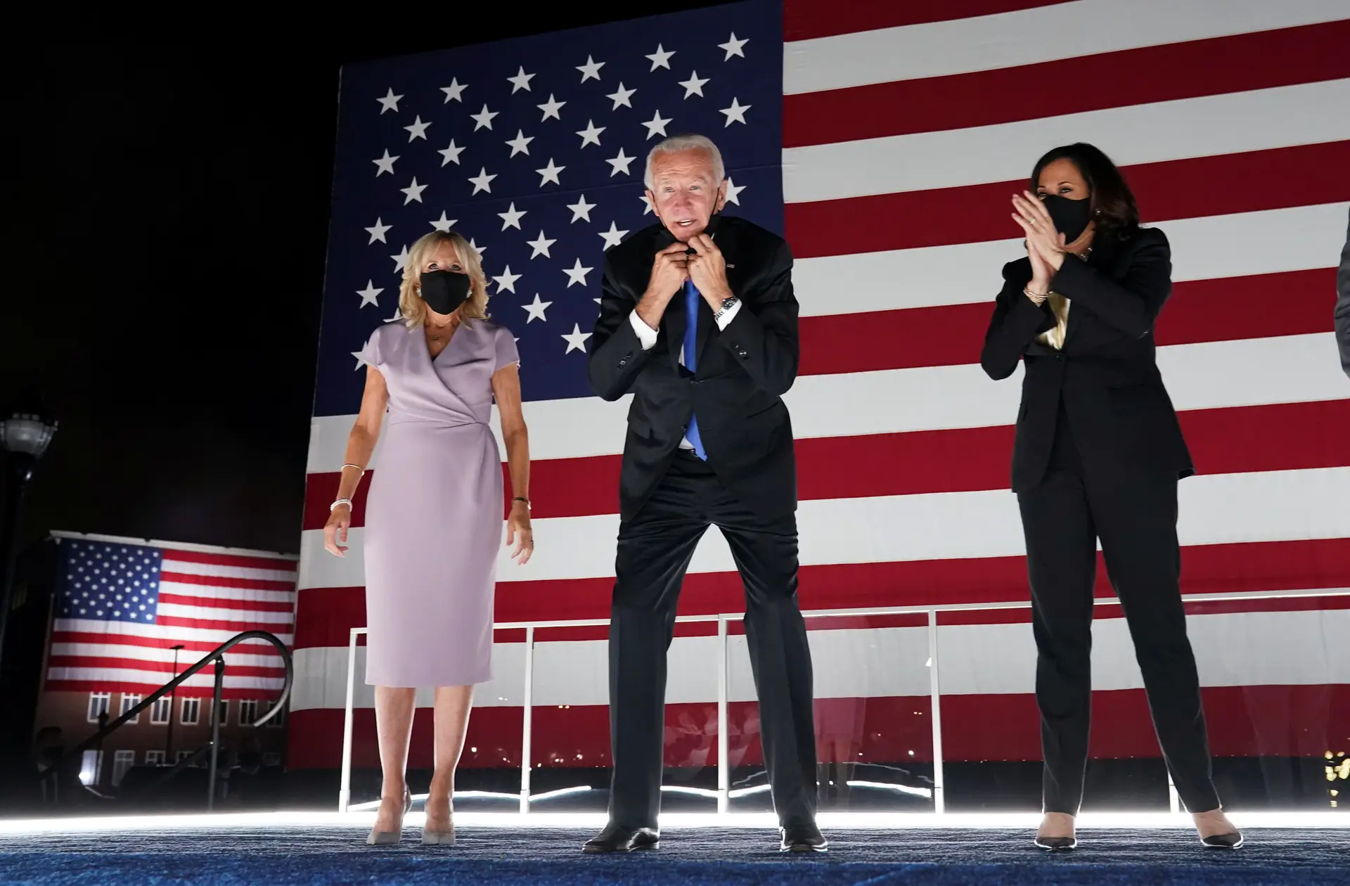 “Tenho o prazer de anunciar que eu e a Jill testámos negativo”: Biden não tem covid