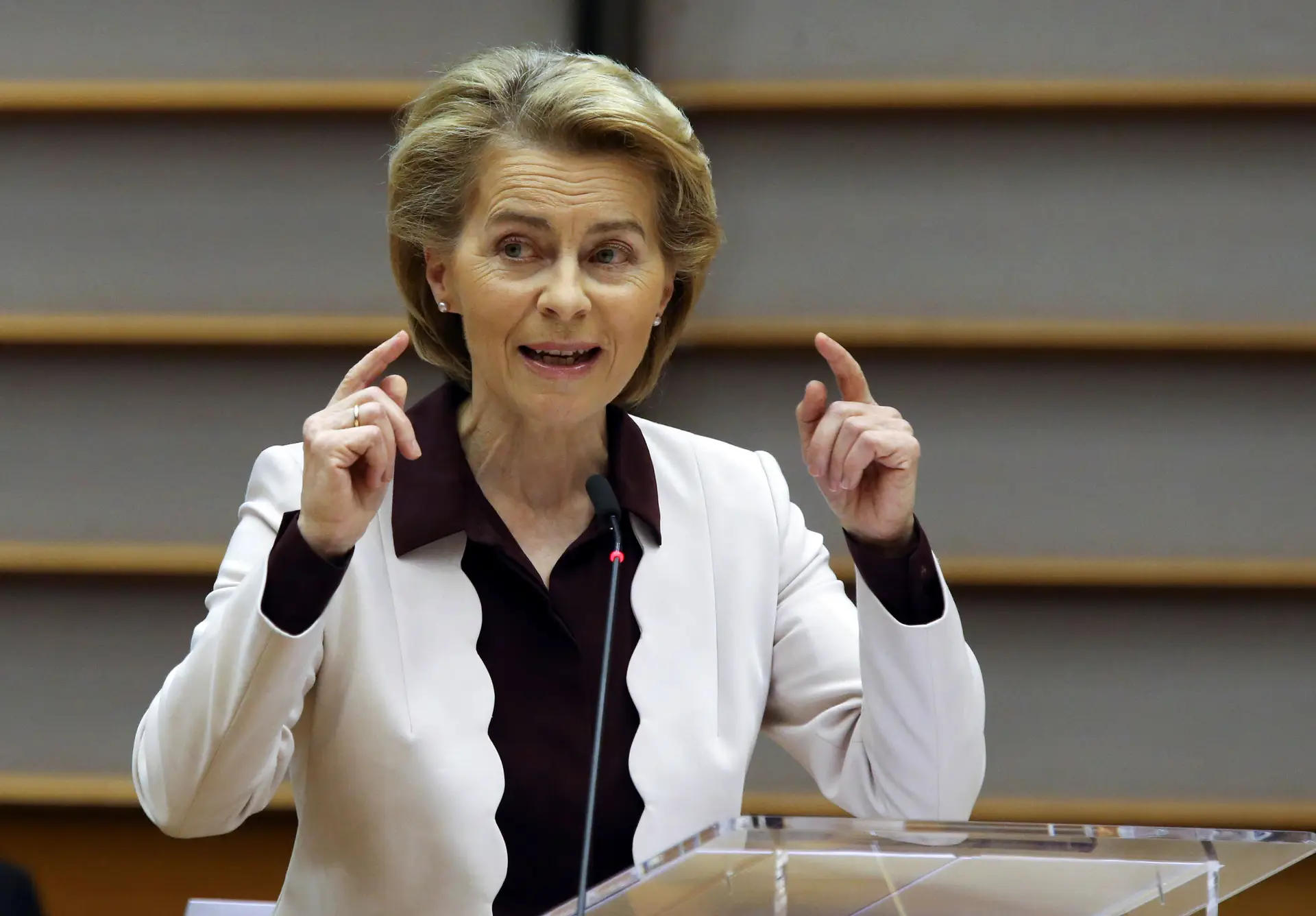 A presidente da Comissão Europeia quer que a união aduaneira seja elevada a um novo patamar