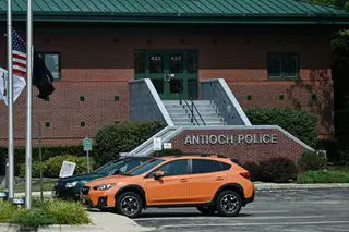 Autor da morte a tiro de dois homens em Kenosha, nos EUA, acusado de cinco crimes