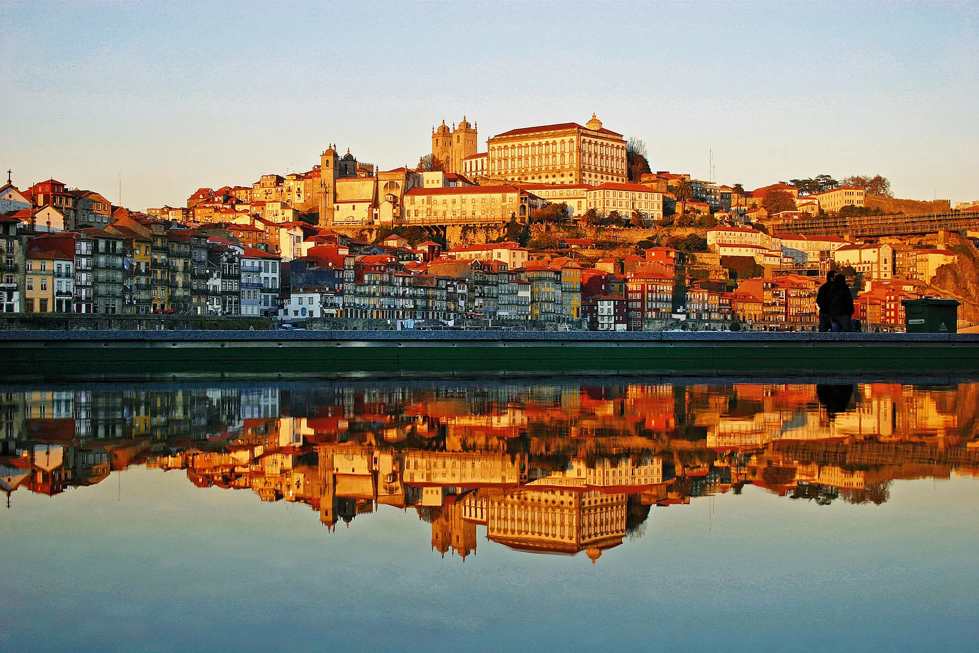 Peso das moratórias em Portugal é “significativo”. Medida tem de ser reavaliada nos próximos meses, defende Mário Centeno