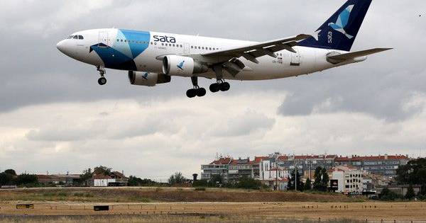 Proposta de compra da Azores Airlines à espera de acordo com trabalhadores: Bolieiro justifica adiamento com “consistência da proposta”