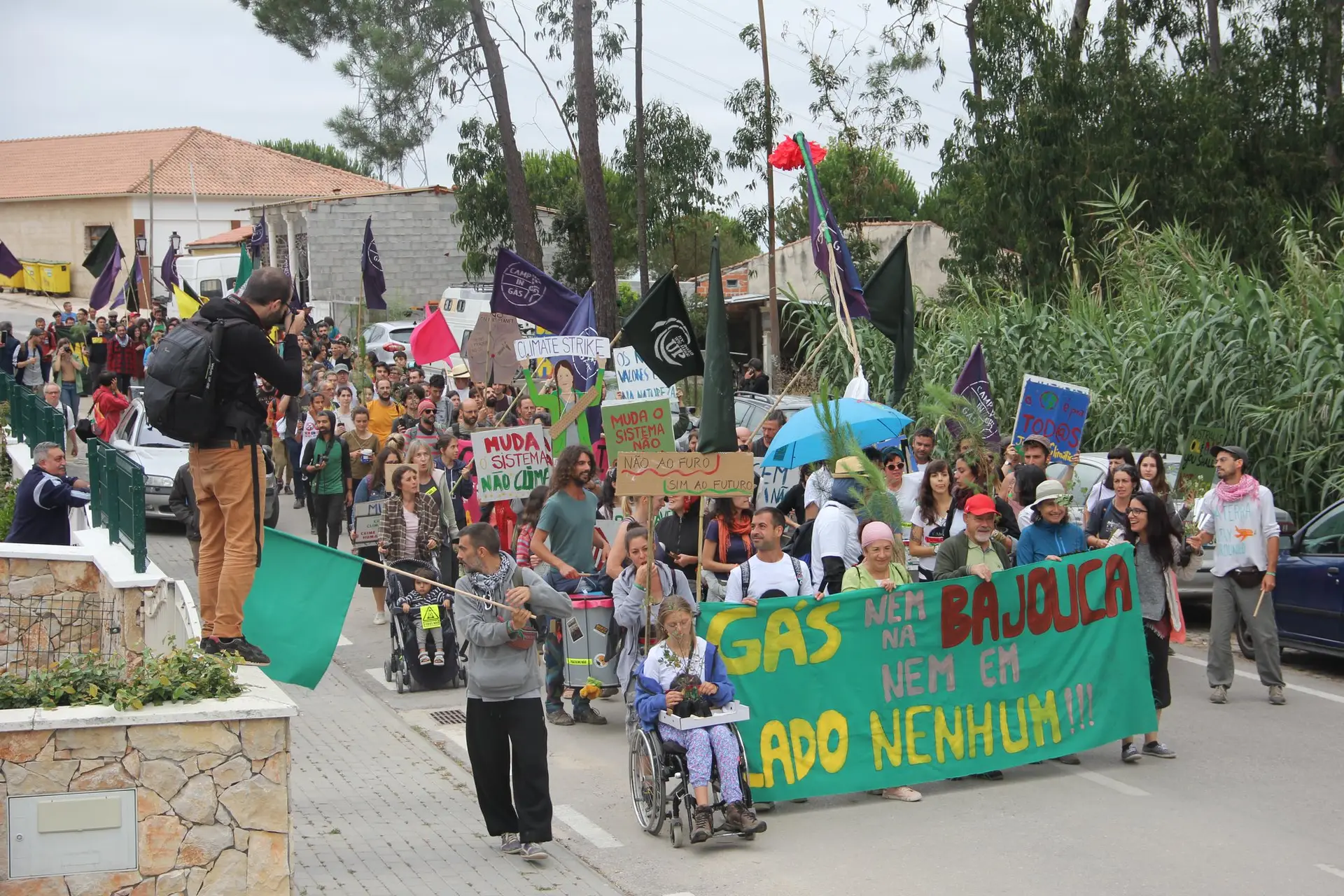 Imagem da ação de protesto realizada em julho de 2019 na Bajouca, freguesia de Leiria, onde a Australis pretendia abrir um furo de prospeção de gás.