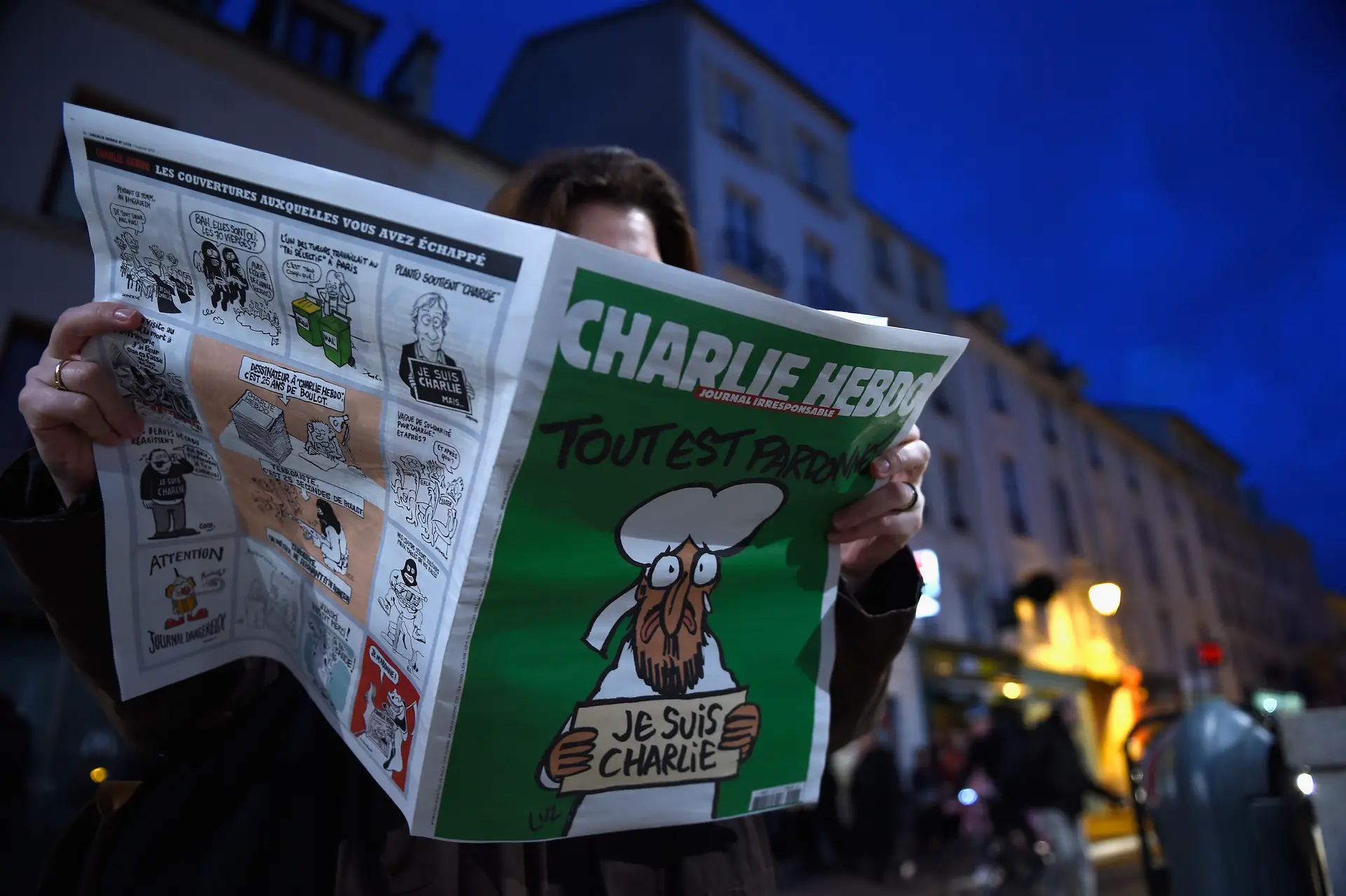 Al Qaida volta a ameaçar Charlie Hebdo por reeditar caricaturas de Maomé