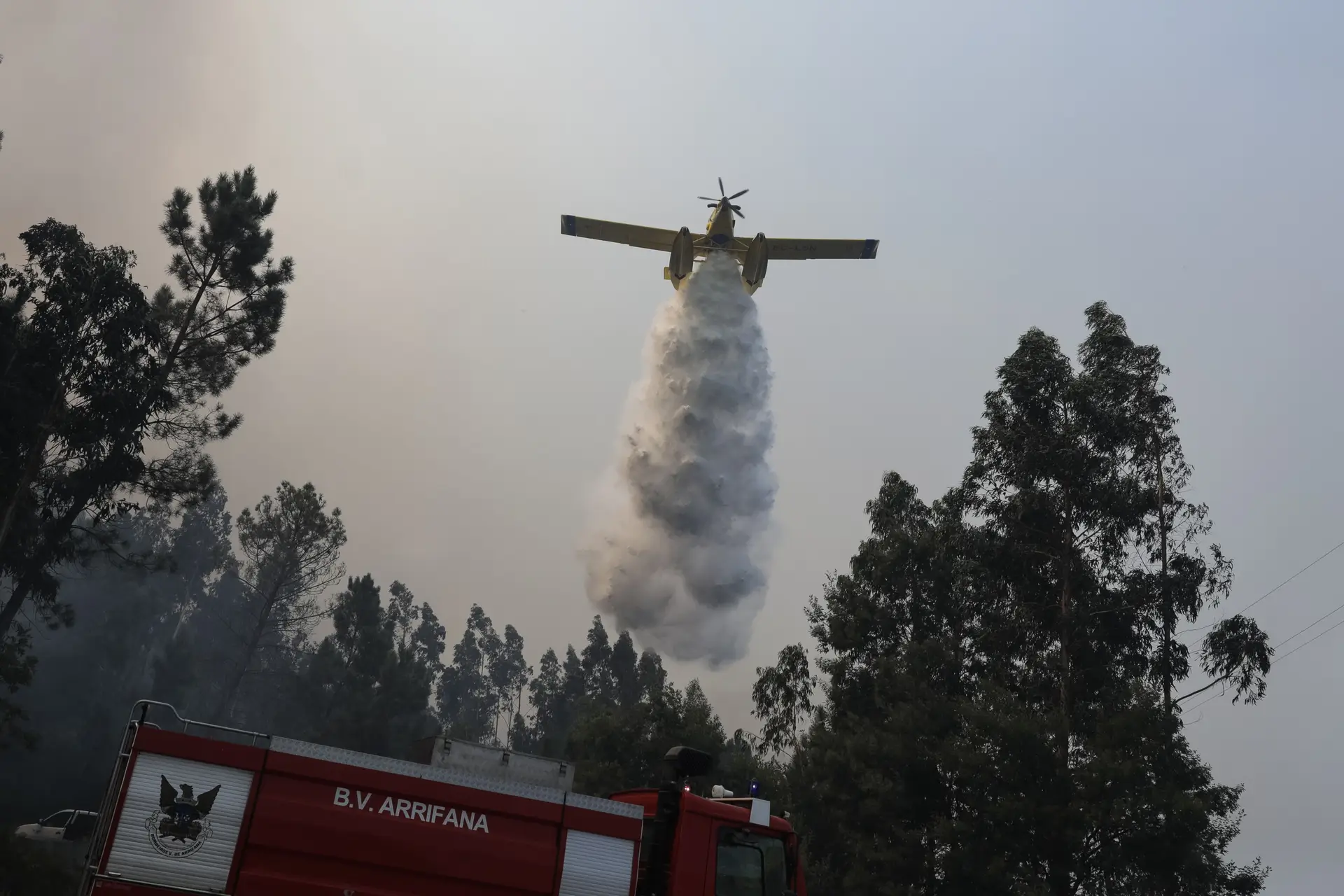 Incêndios Mais De 60 Concelhos De 11 Distritos Em Risco Máximo Expresso 2510