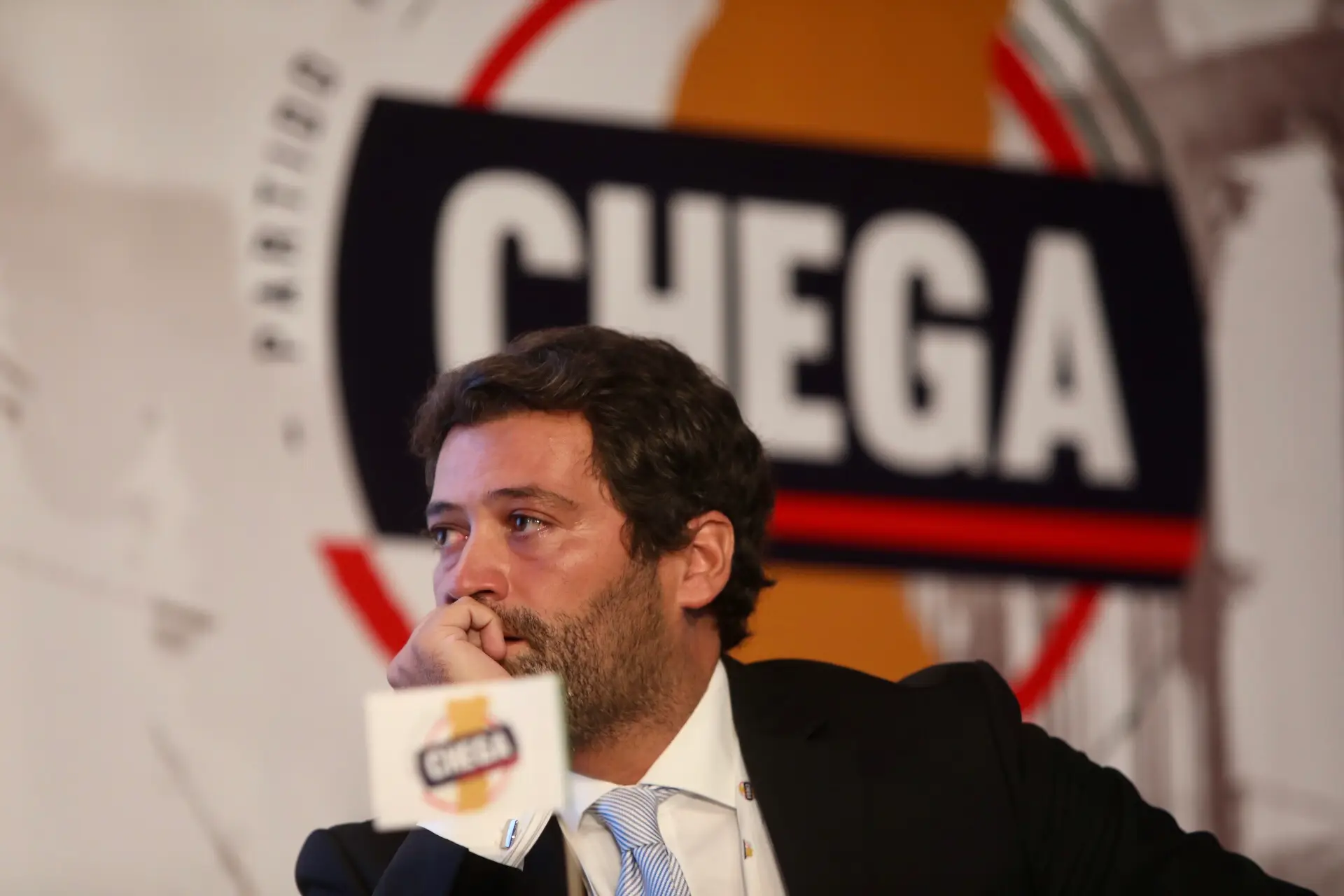 Ventura só altera um nome e lista da direção volta a ser chumbada por “votos de protesto”. Mas à terceira acaba por passar
