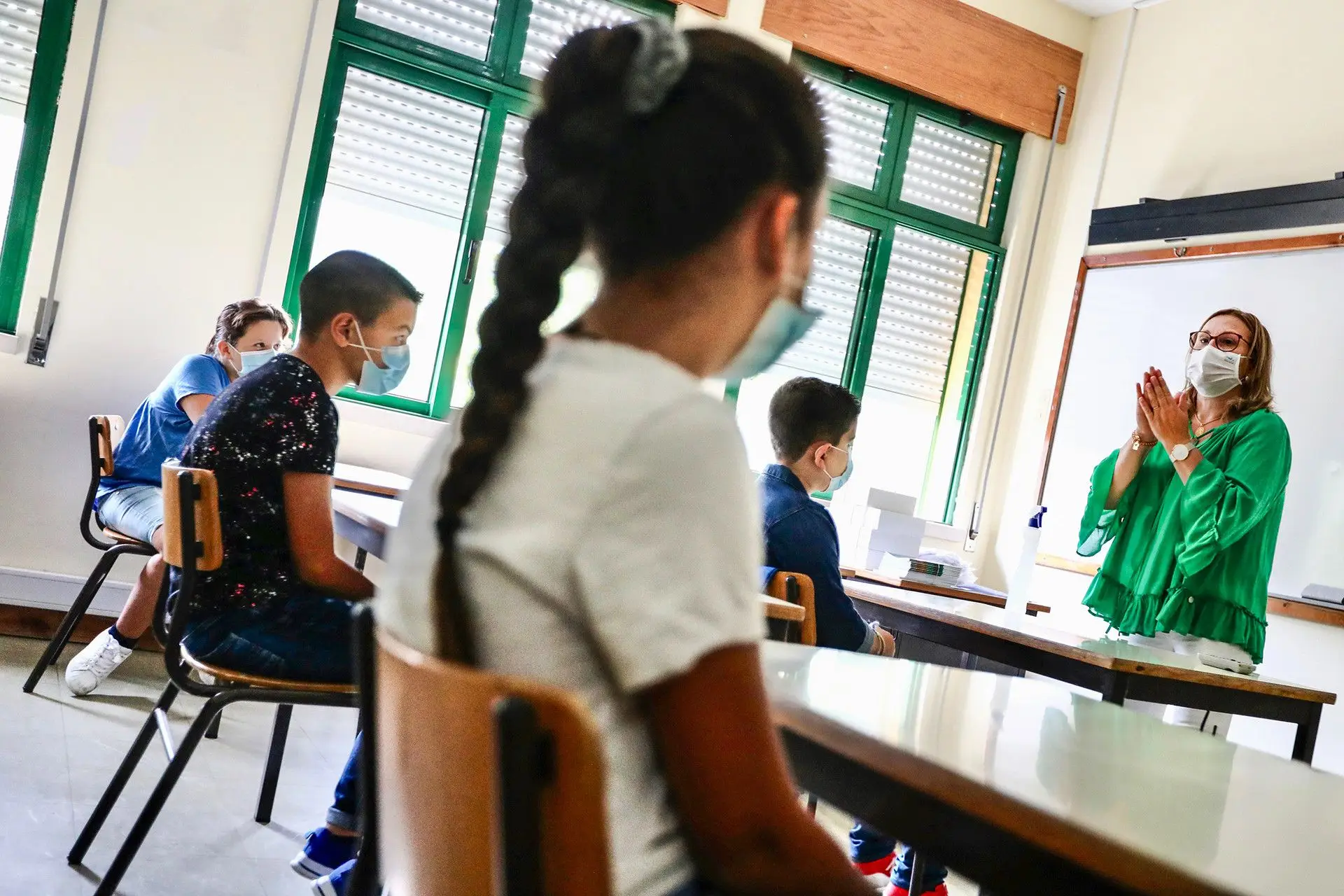 Escolas sem intervalos ao ar livre por medo da covid-19