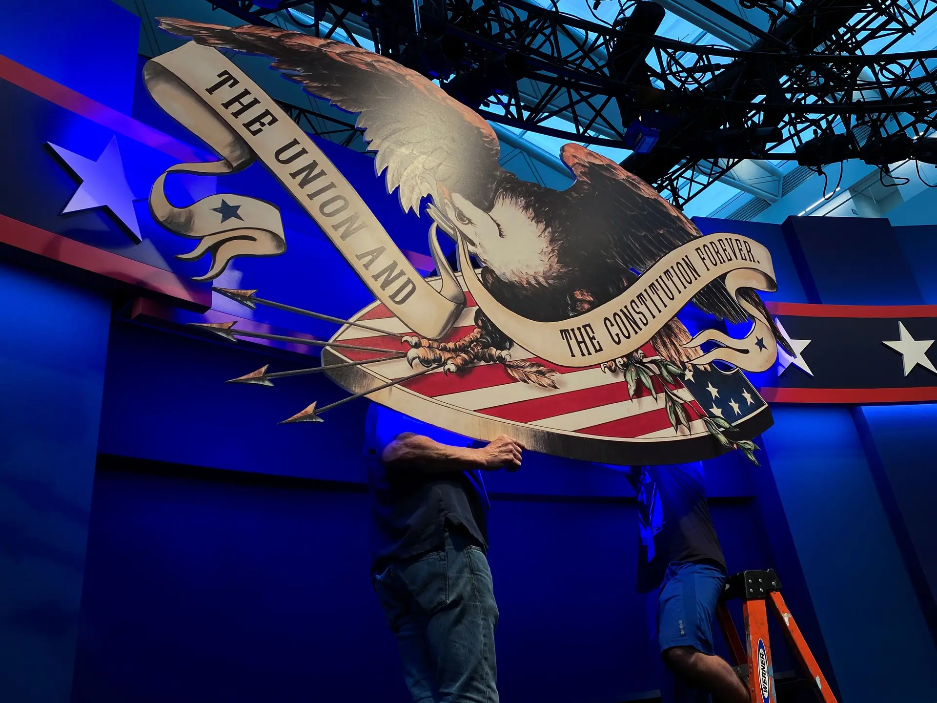 Preparativos para o primeiro debate eleitoral entre Donald Trump e Joe Biden, em Cleveland, Ohio