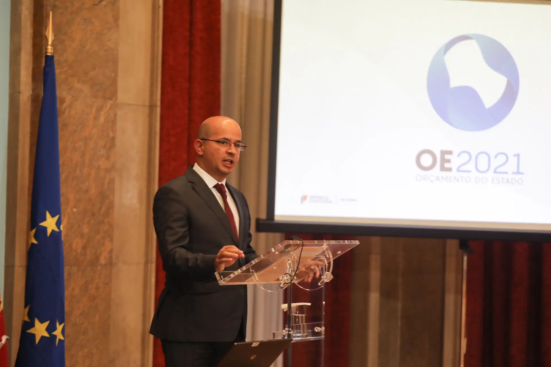 O ministro das Finanças, João Leão, na apresentação do Orçamento do Estado 2021