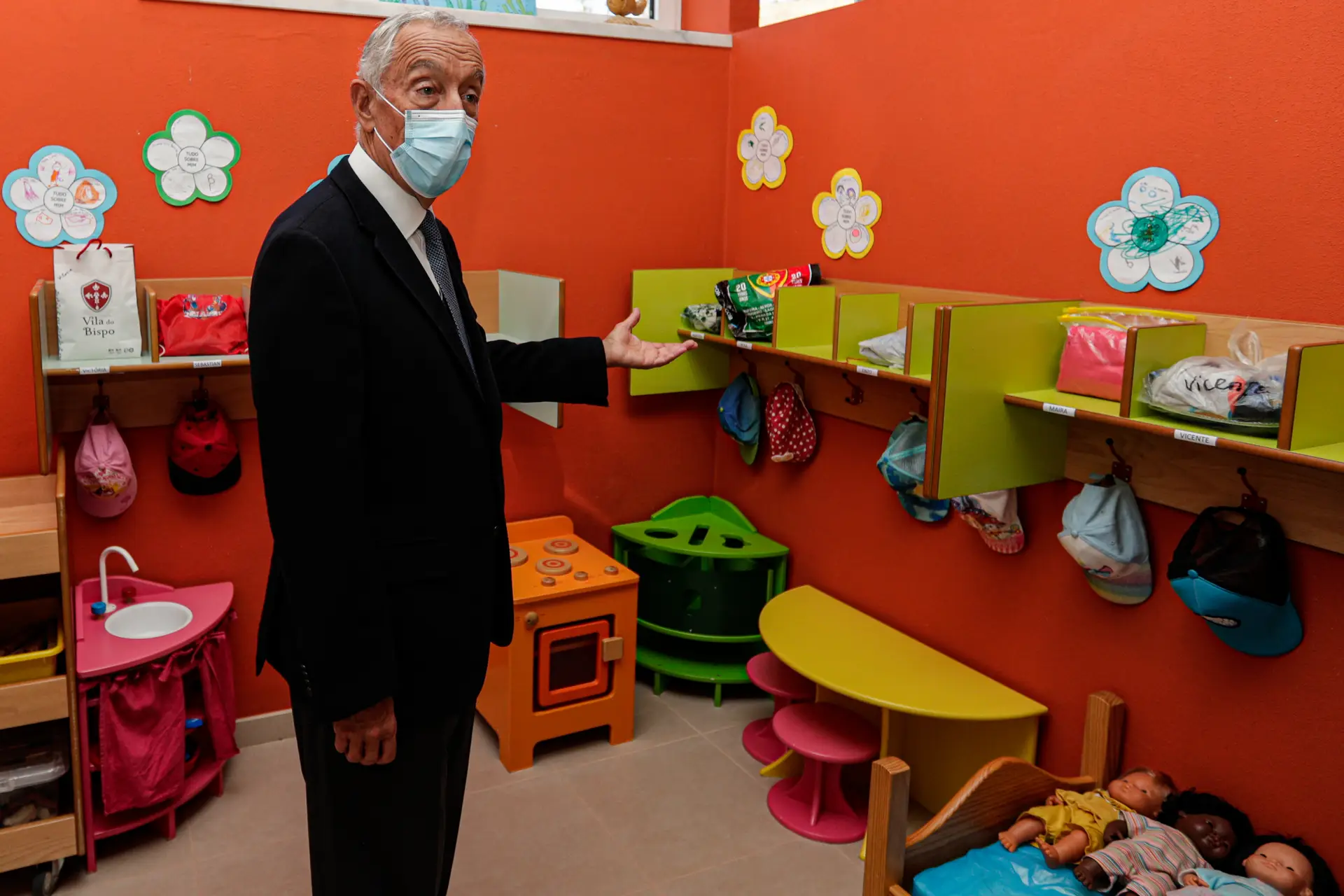 Covid-19. Marcelo não descarta subida do défice para reforçar pessoal no setor da saúde