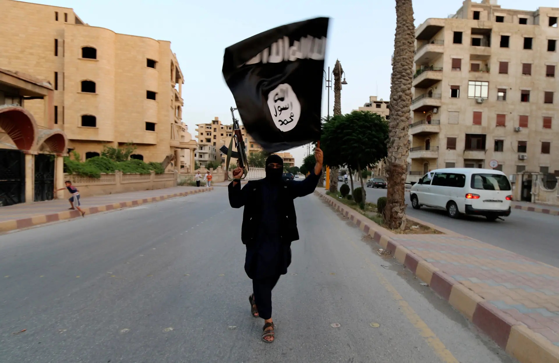 DCIAP e unidade anti-terrorismo da PJ investigam vinte crimes jiadistas
