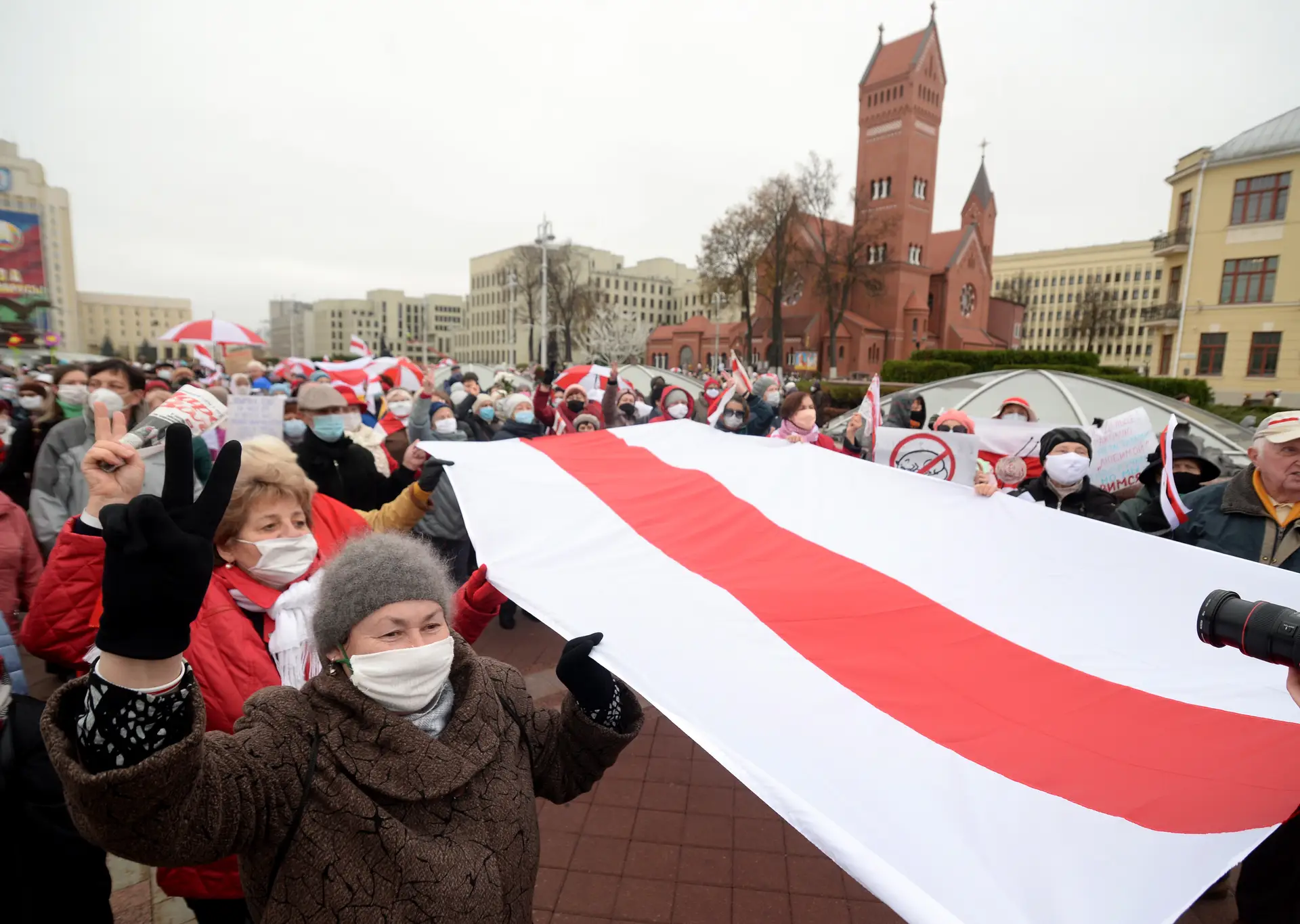 Bielorrússia. Autoridades detiveram 300 pessoas na manifestação de domingo