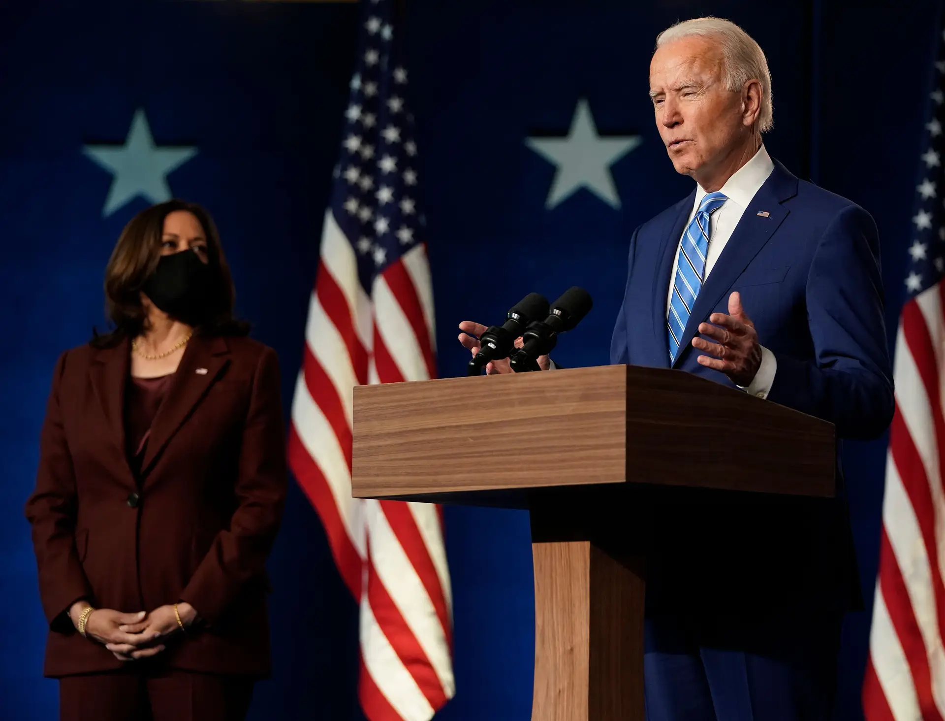 Biden posiciona-se como Presidente: "Vamos baixar a temperatura, ouvir os outros, respeitar os outros"