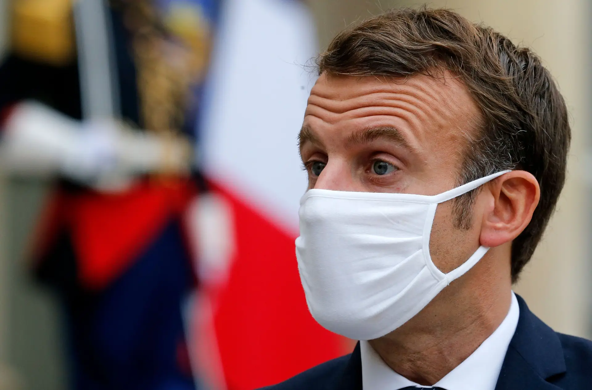 "O que aconteceu em Washington não é próprio dos Estados Unidos": Macron defende democracia e condena invasão do Capitólio