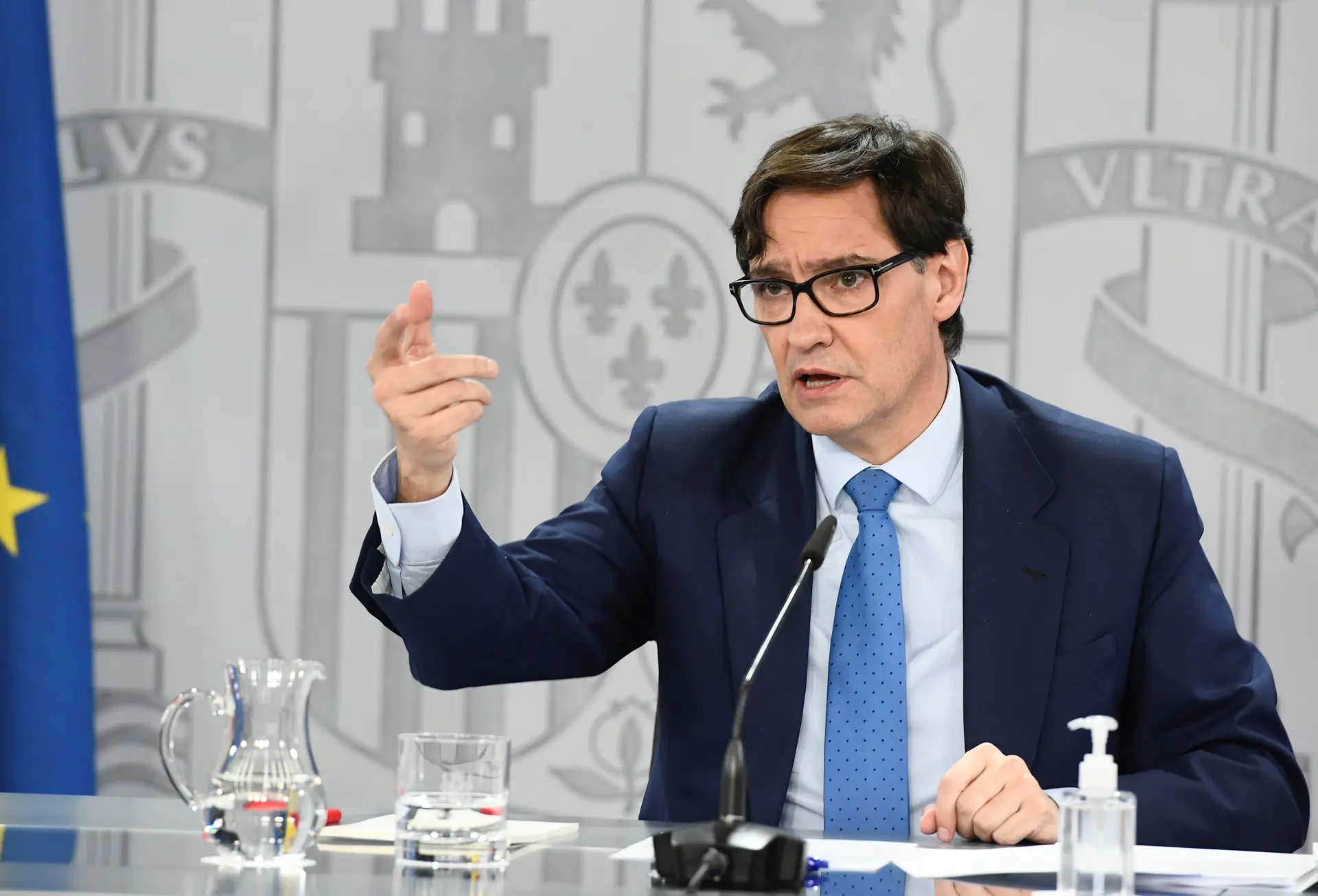 Covid-19. Espanha espera vacinar gratuitamente 10 milhões de pessoas até maio