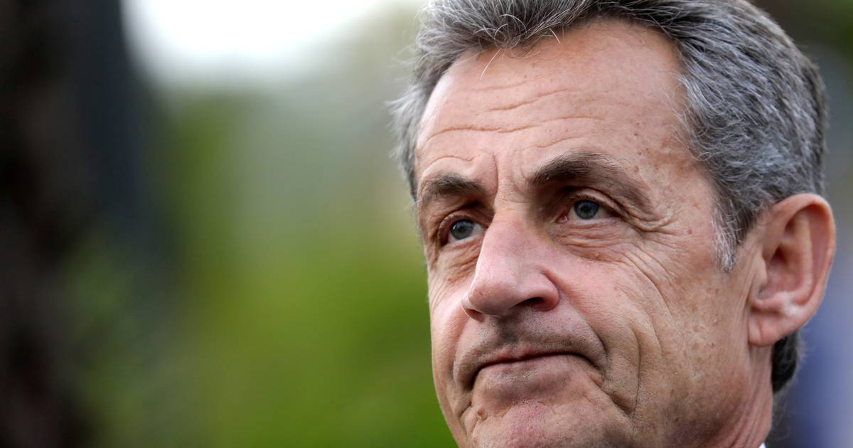 Ex-Presidente francês Nicolas Sarkozy condenado a três anos de prisão