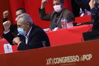 Análise. Um balão vermelho de oxigénio para António Costa respirar?