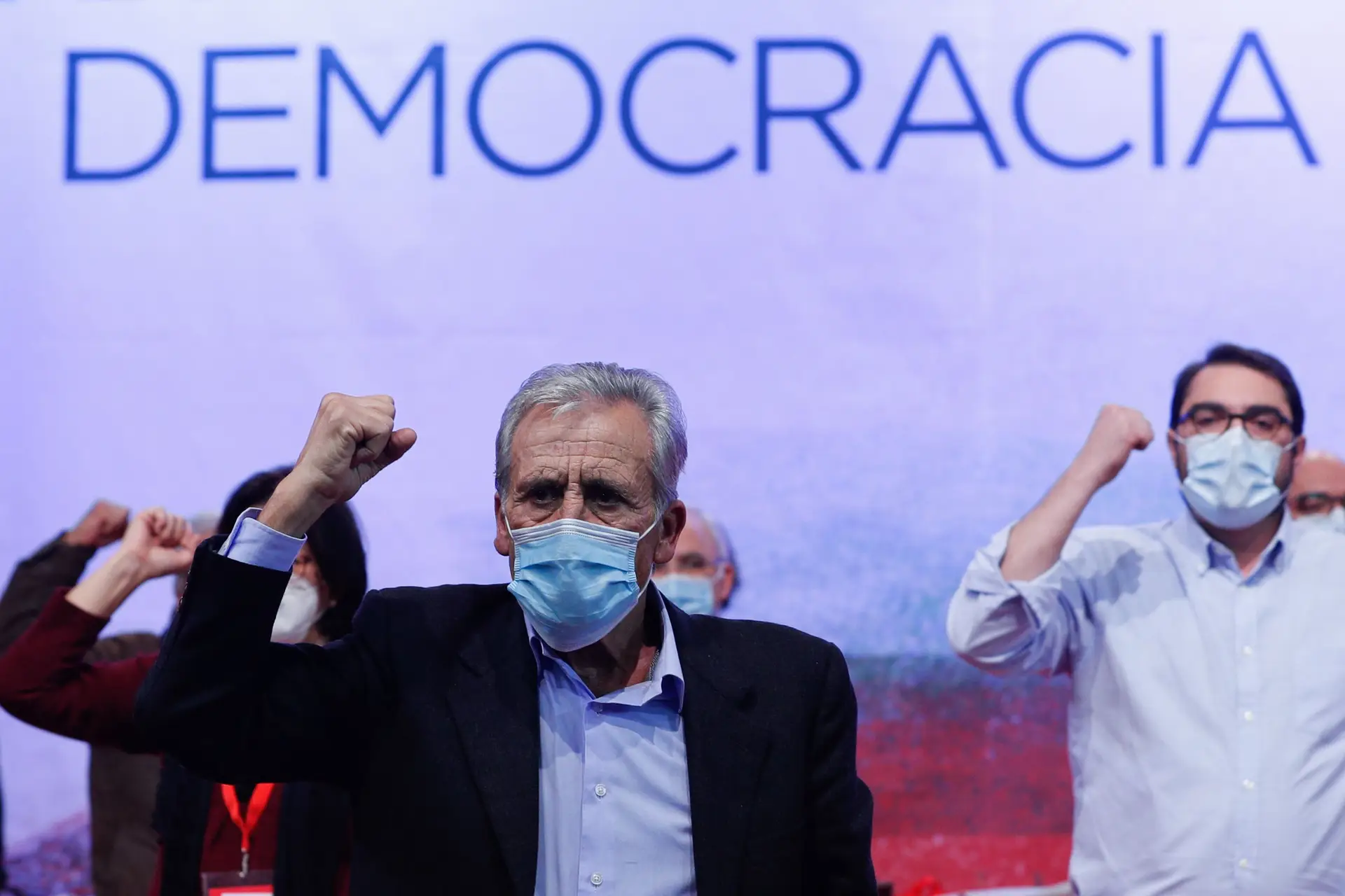 PCP vai continuar a negociar com PS. Jerónimo avisa Costa: sem os comunistas, não há “alternativa”