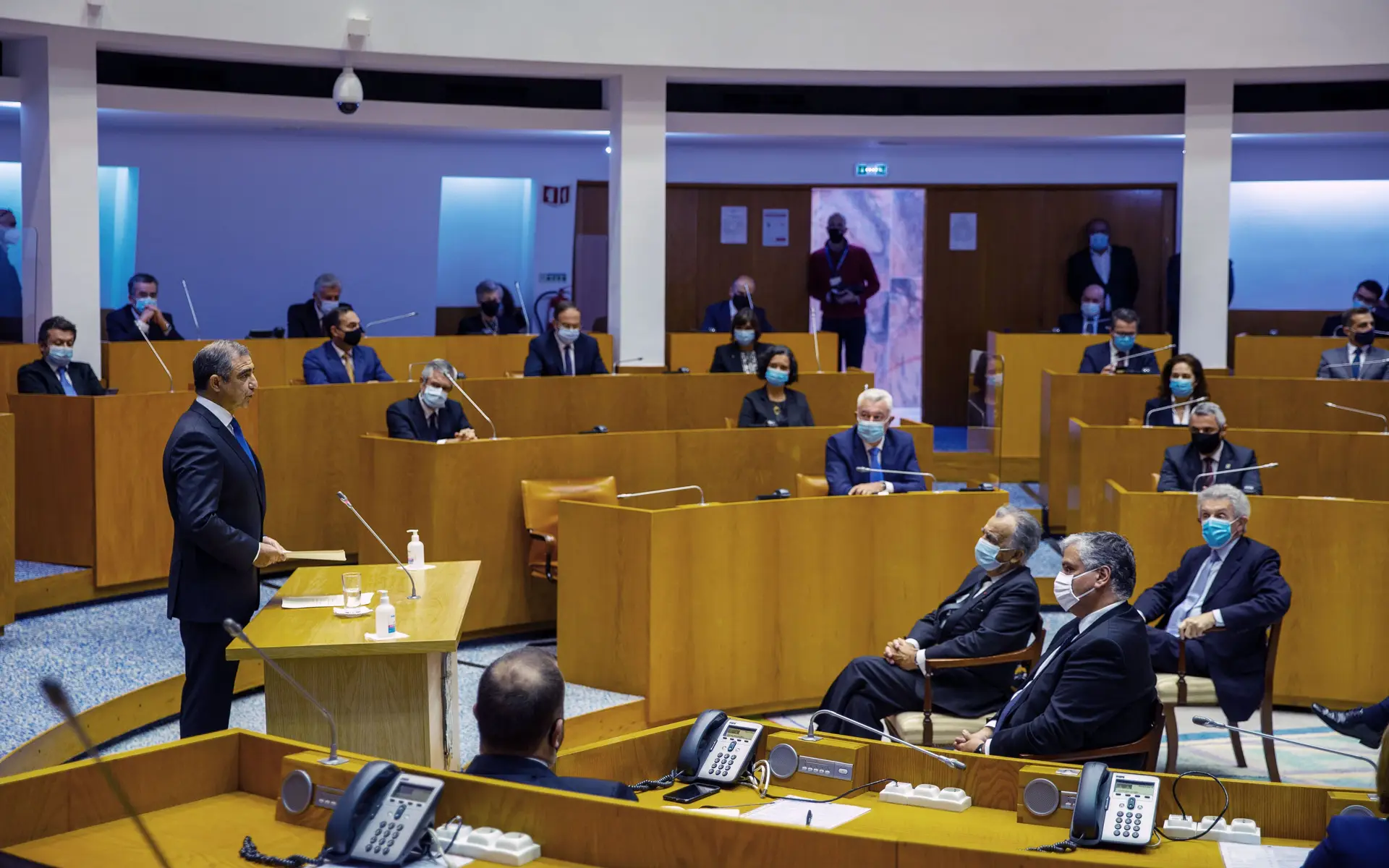 O Presidente do Governo Regional dos Açores, José Manuel Bolieiro, discursa durante a cerimónia de tomada de posse do Governo Regional dos Açores, uma coligação entre PSD, CDS e PPM