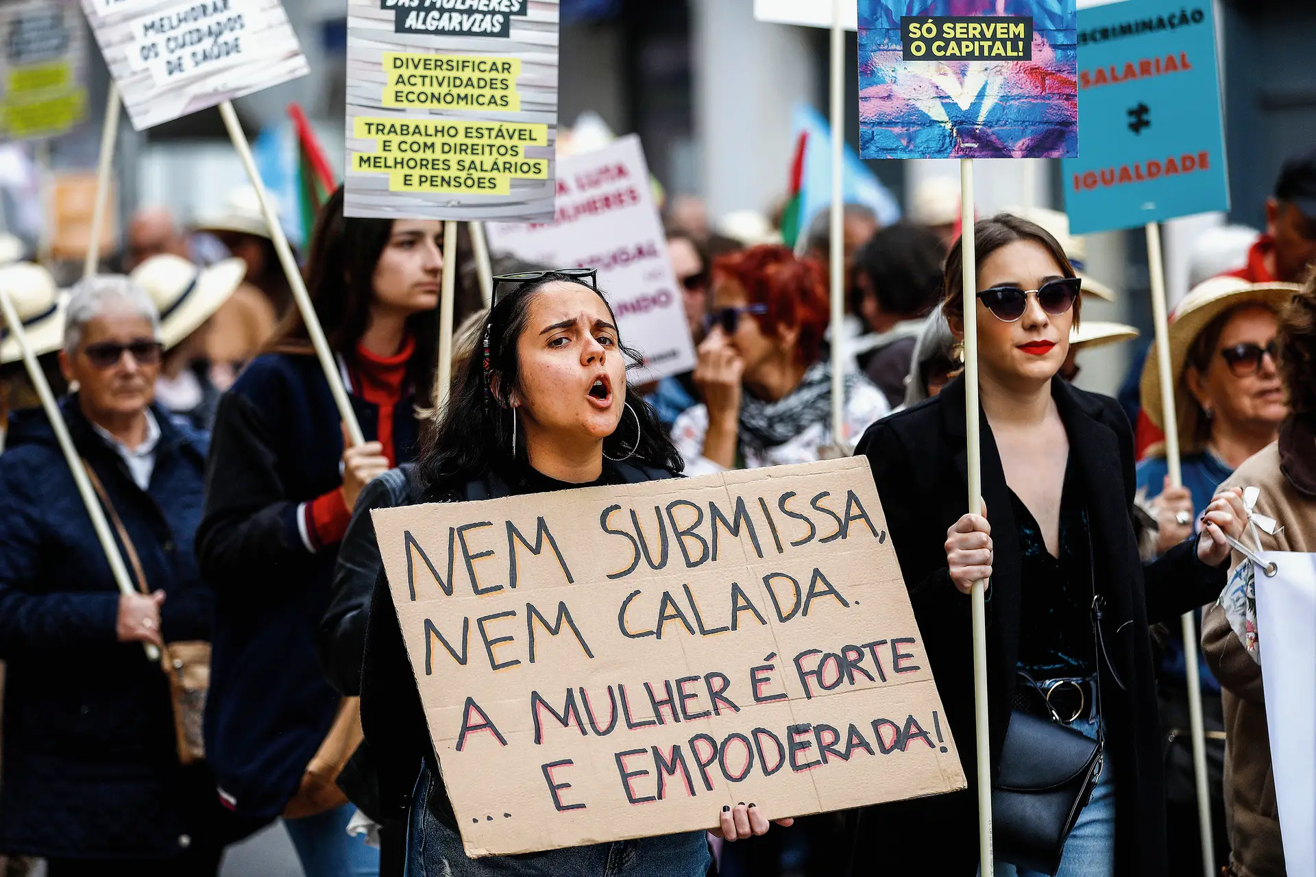 Comissão para a Cidadania e Igualdade de Género diz que a covid-19 pode implicar “retrocesso” nos direitos das mulheres