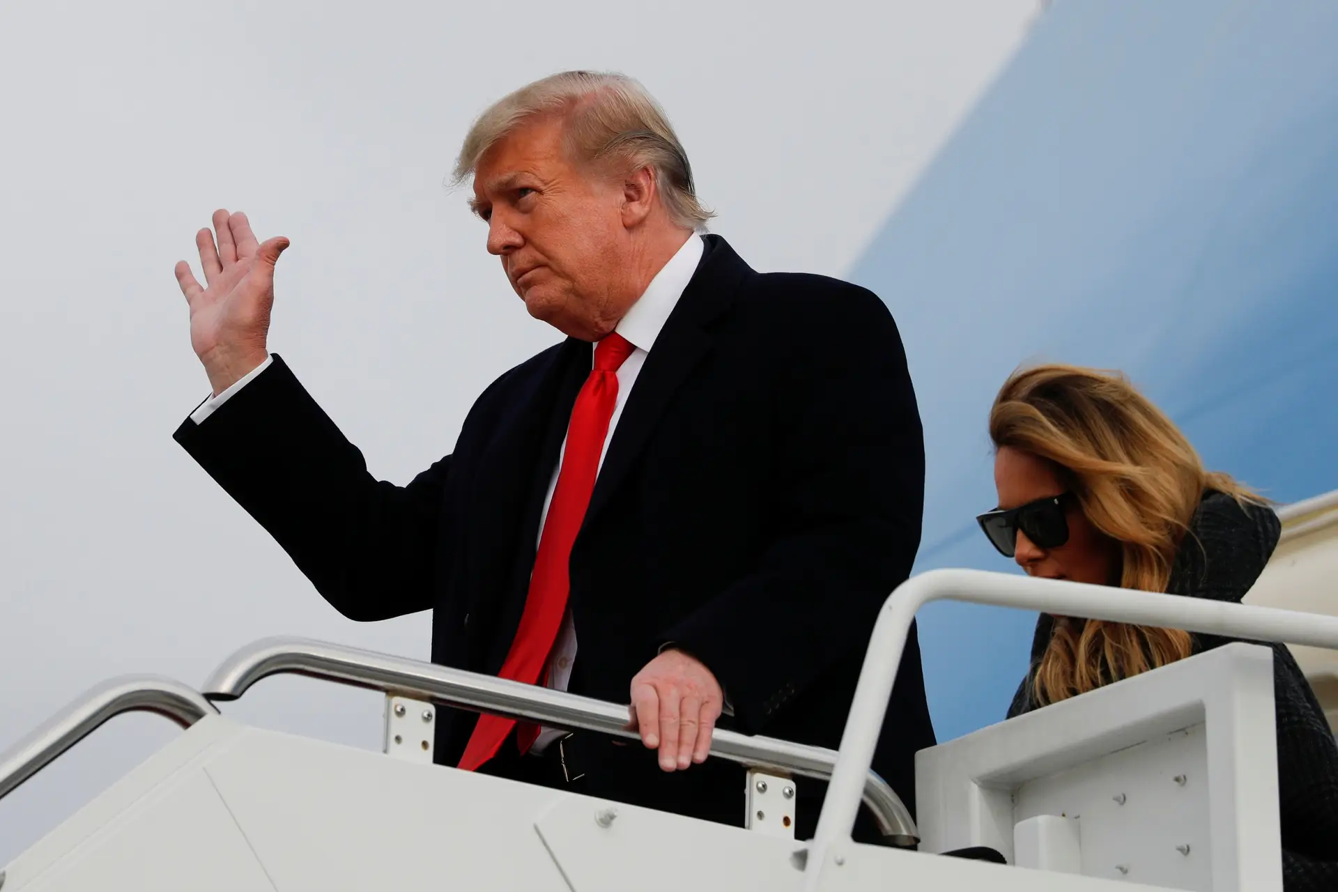 Donald Trump não abranda: detenções em Chicago, curta crise diplomática com a Colômbia e insistência em tomar a Gronelândia