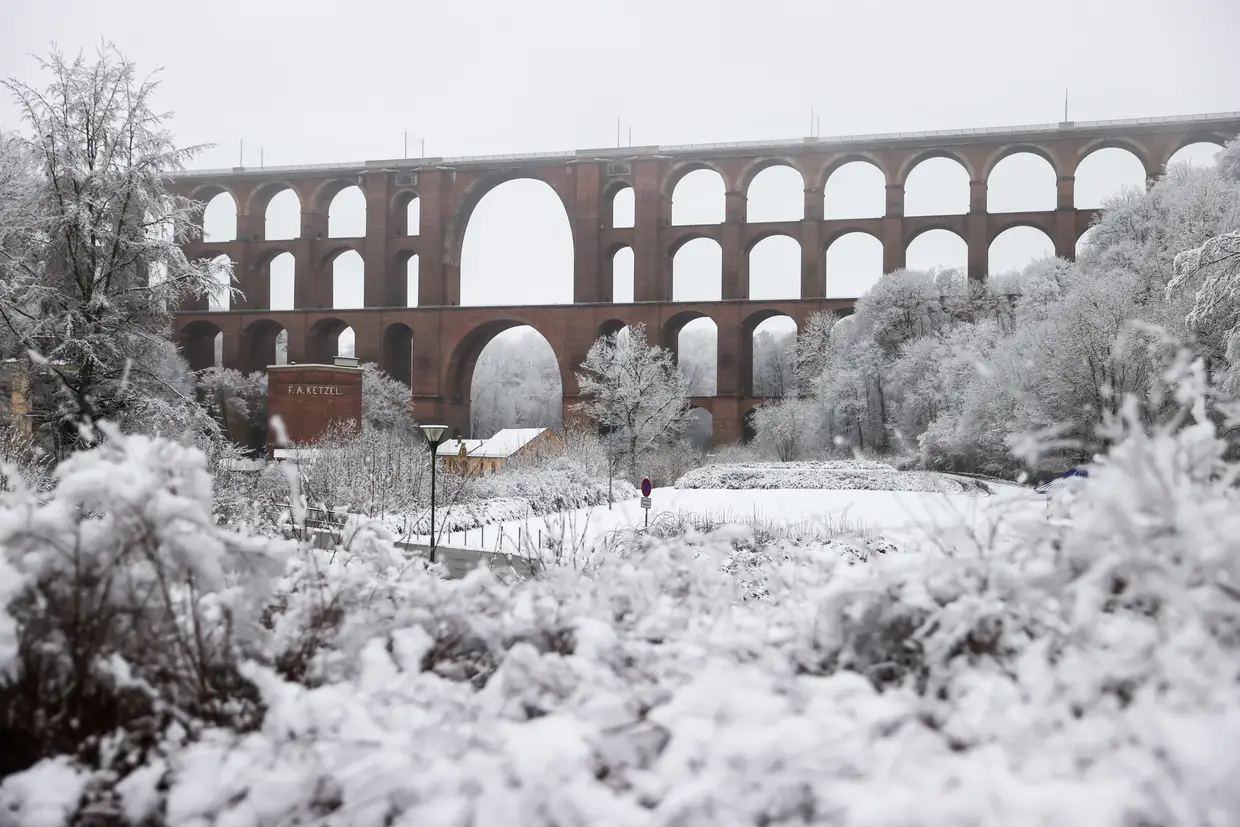 Vogtland é uma das regiões da Alemanha que está pintada de branco neste início de janeiro