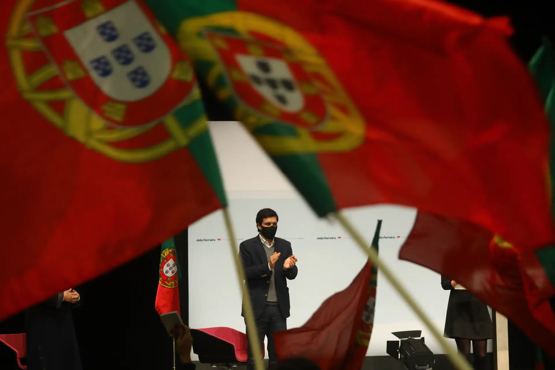 Ventura em segundo lugar, à frente da esquerda? “Não vai acontecer”, garante João Ferreira