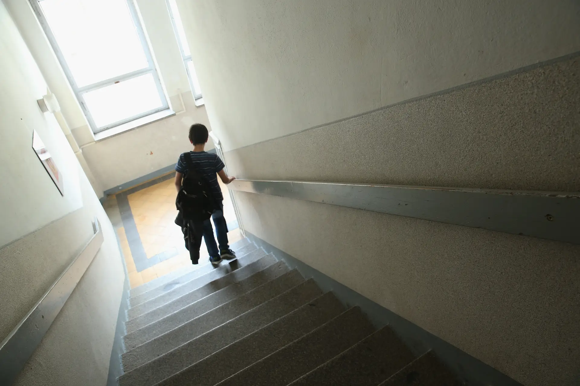 Testagem covid arrancou nas escolas. Em Tavira, já estão a faltar “20% dos alunos”