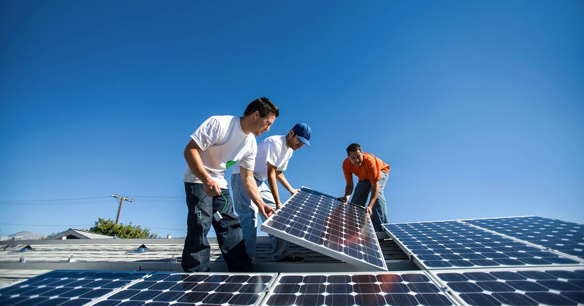 Featured image for article: Portugal's New 'Roof Rental' Law: A Solar Goldmine for Property Investors?