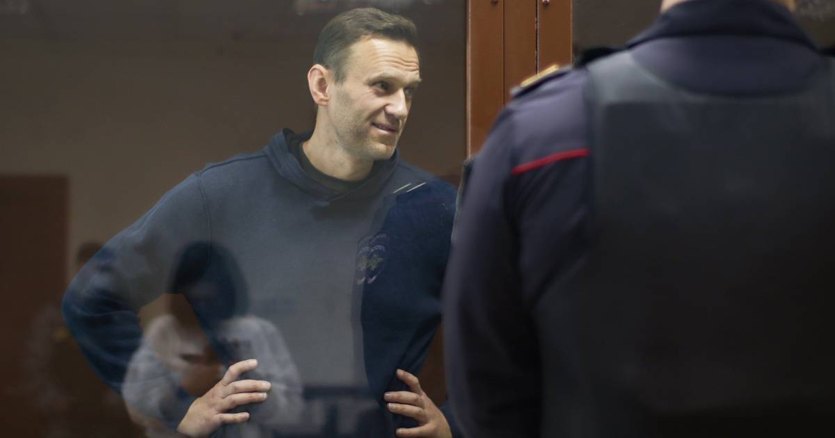 O que a morte de Navalny nos diz sobre o Kremlin e Putin: “Podem sentir-se muito mais inseguros do que nós imaginamos”