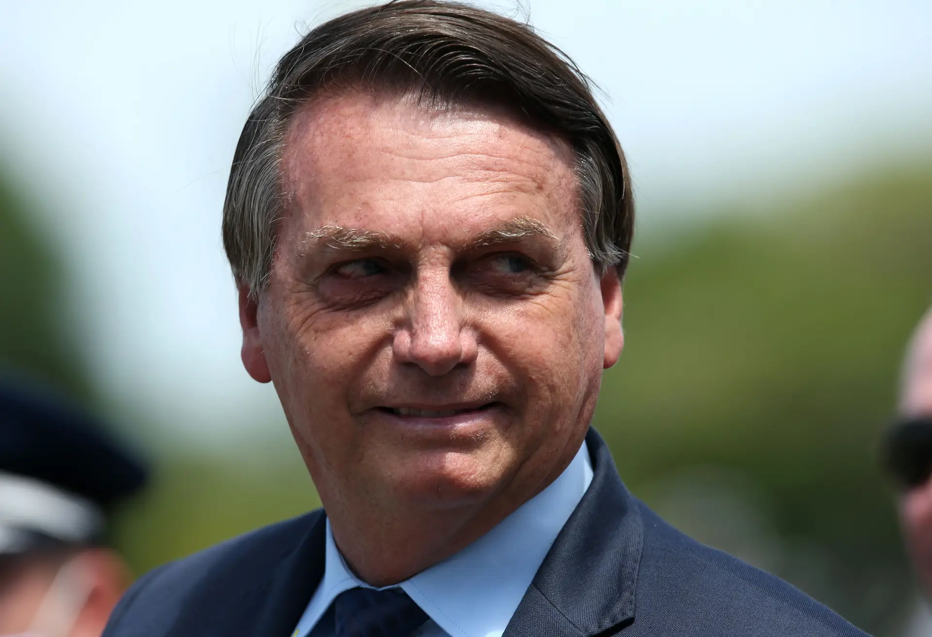 Acredito que o povo brasileiro não quer sequer ter um candidato como ele em  2022”: Bolsonaro reage à anulação das condenações contra Lula - Expresso