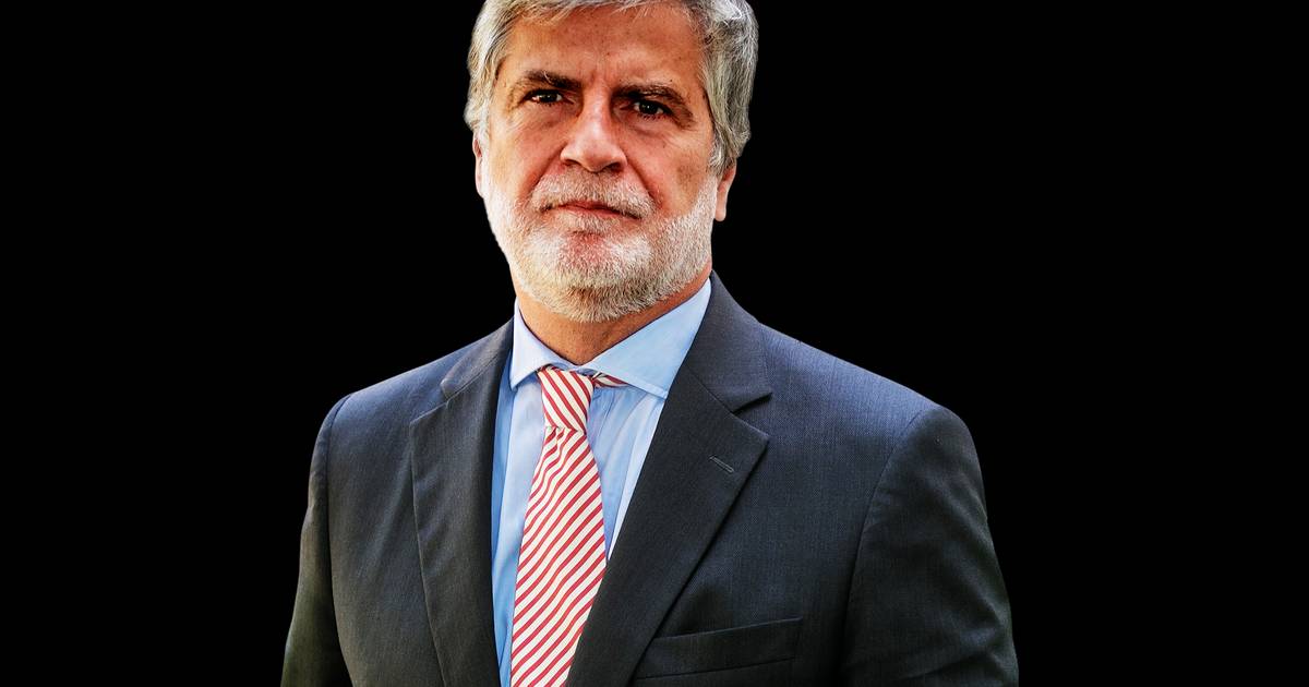 Rui Medeiros fora da corrida ao Tribunal Constitucional