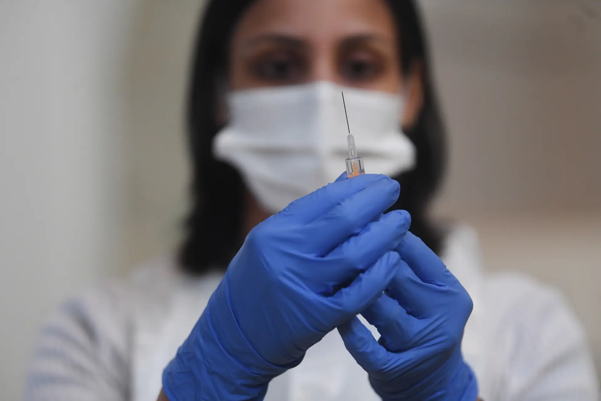 Covid-19. Reino Unido deteta seis casos da variante com origem no Brasil