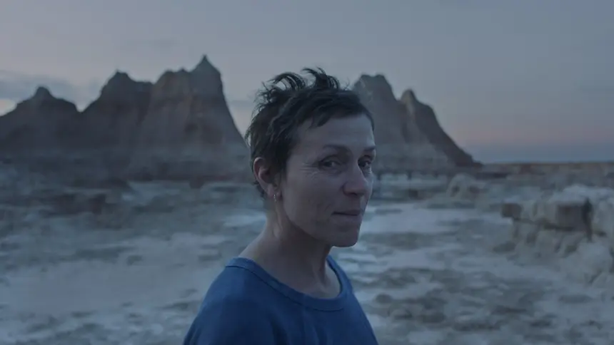 Expresso | “Nomadland – Sobreviver na América”. Que filme é este, que  venceu os Globos de Ouro?