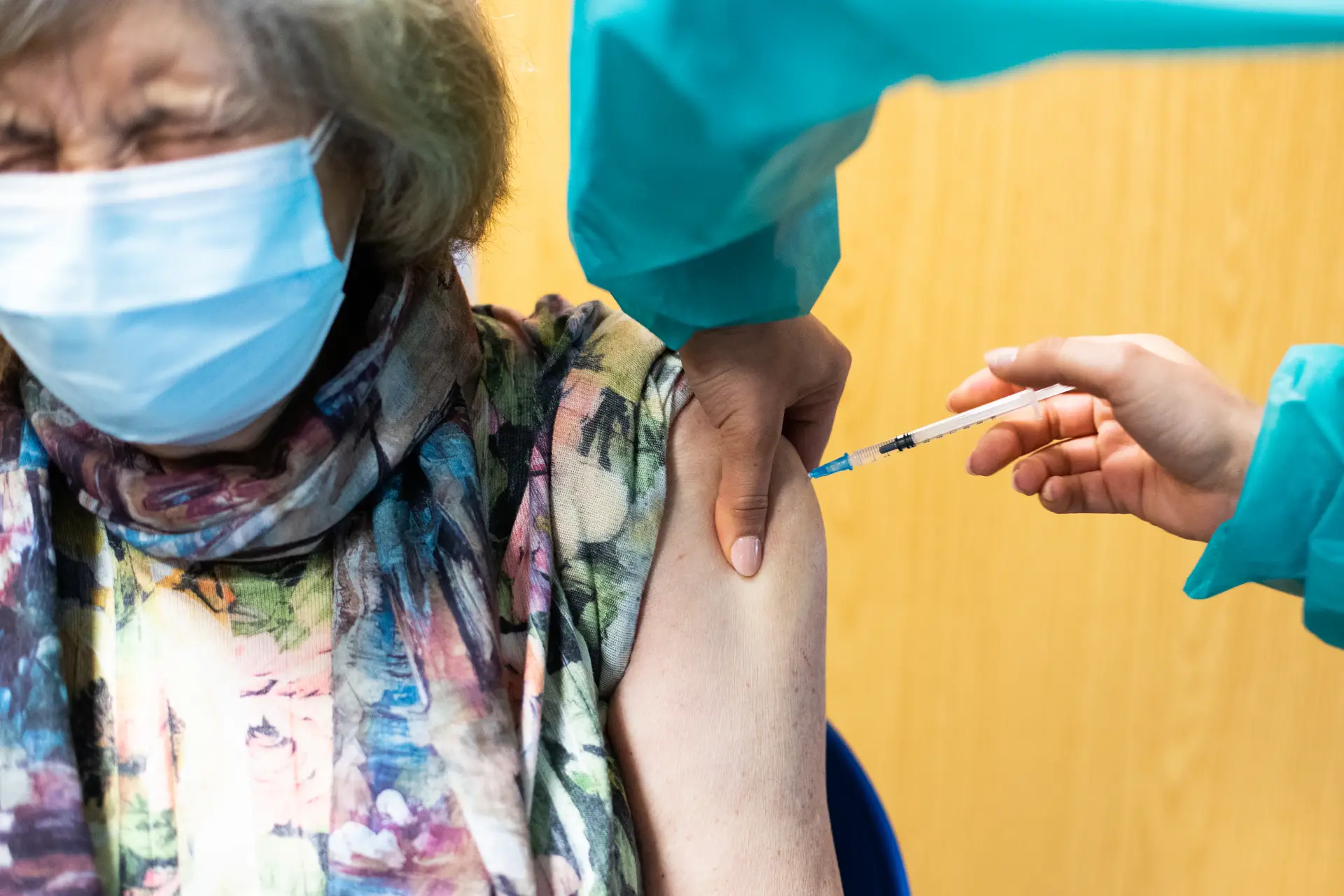 Vacinas: Portugal espera receber 11 milhões de doses no segundo trimestre e 10 milhões no terceiro