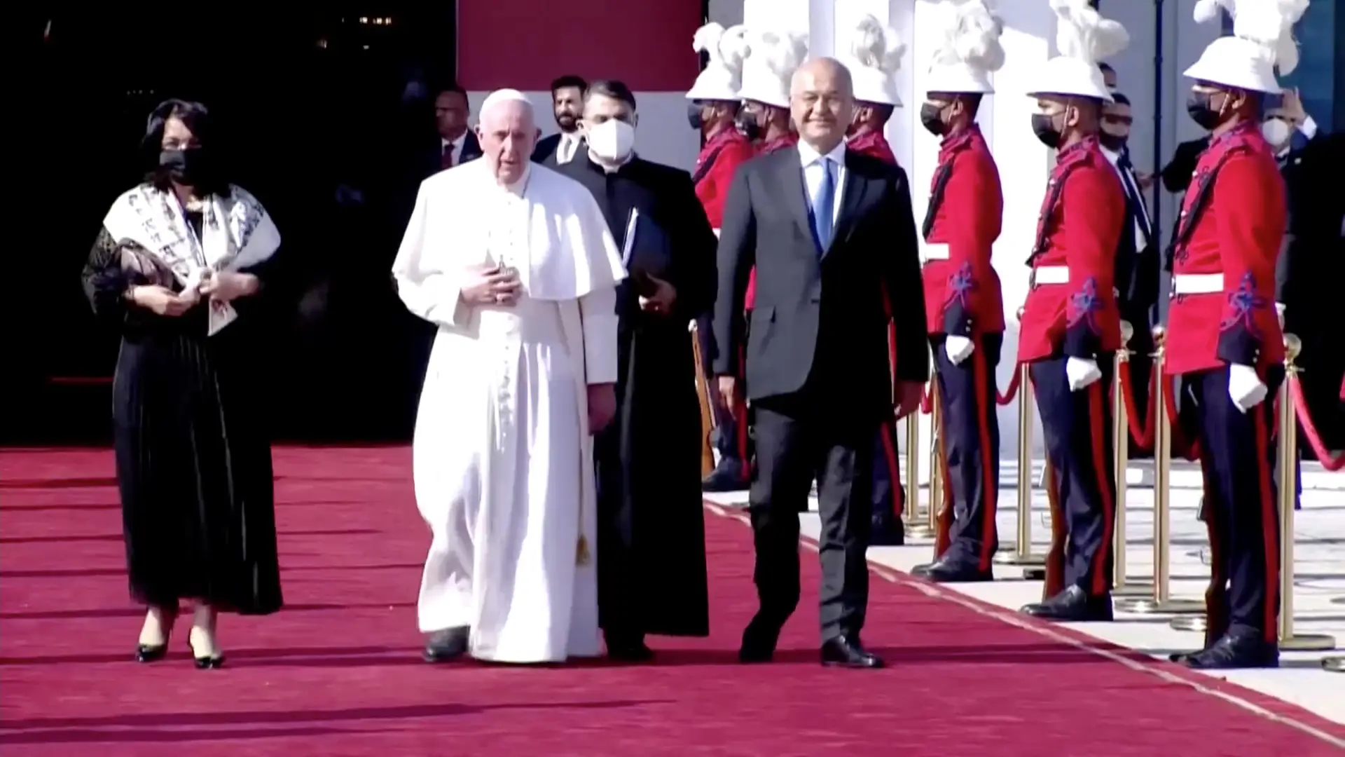 Partida de Bagdade do Papa Francisco, acompanhado pelo Presidente iraquiano Barham Salih e pela mulher Sarbagh Salih