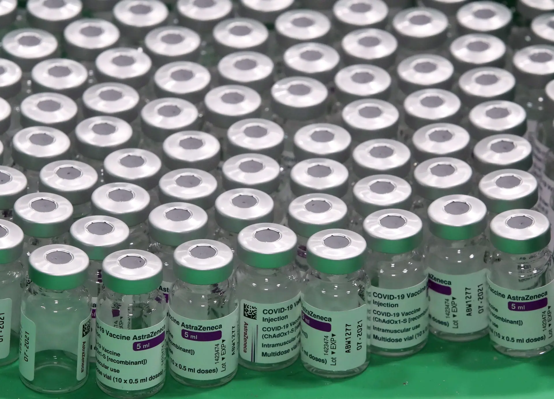 Covid-19. Suspensão de vacina da Astrazeneca demonstra que vigilância funciona