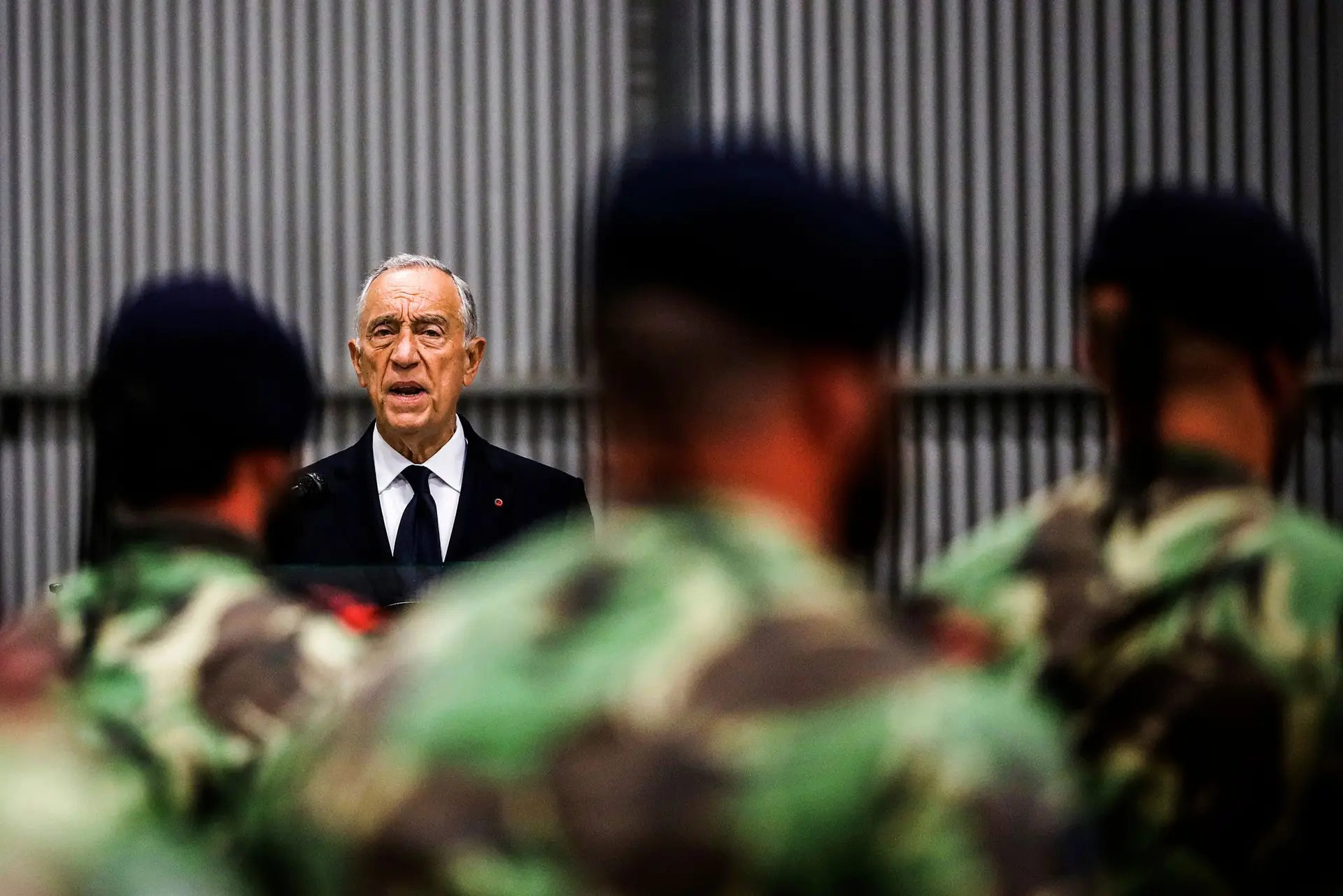 Marcelo Rebelo de Sousa quer que a reforma avance, desde que sejam atendidas as sugestões das chefias dos ramos militares