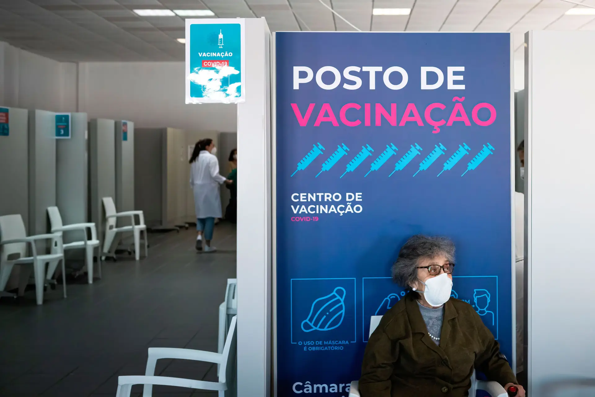 Esmagadora maioria da população portuguesa acima dos 65 anos já tomou pelo menos uma dose da vacina