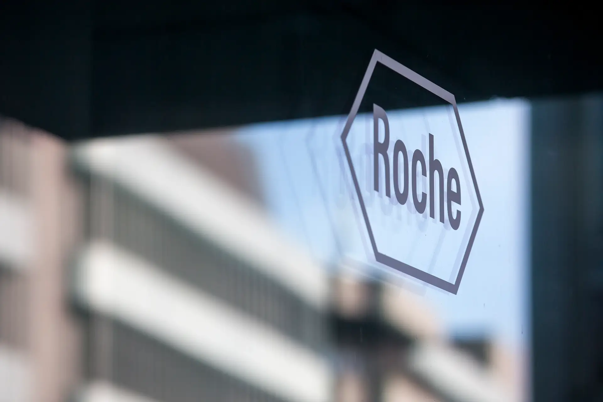 Vendas da Roche caem 6% no terceiro trimestre com alívio da crise pandémica