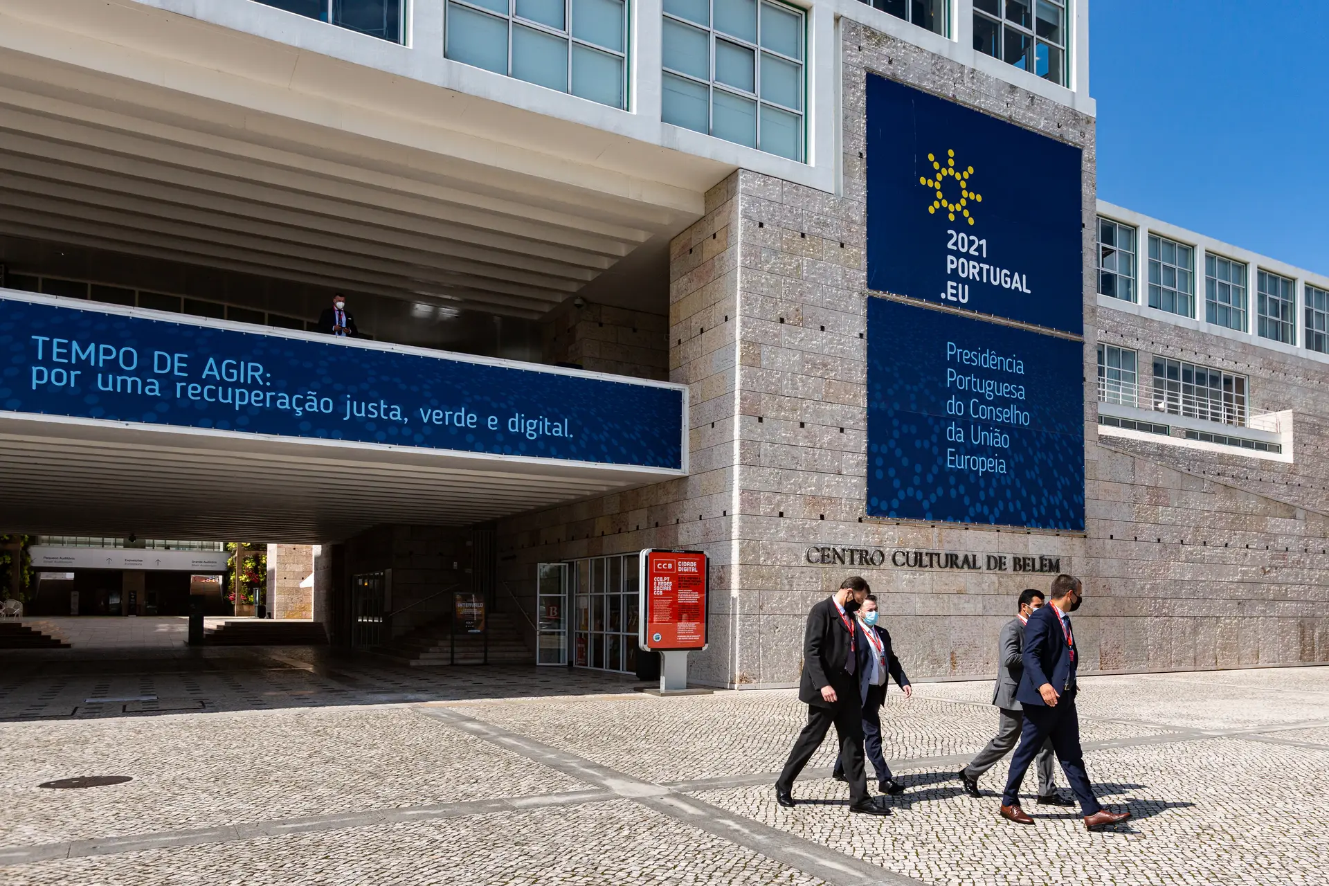A conferência 'Reforçar o papel da UE na Saúde Global' foi transmitida a partir da sede da Presidência Portuguesa, no Centro Cultural de Belém, em Lisboa