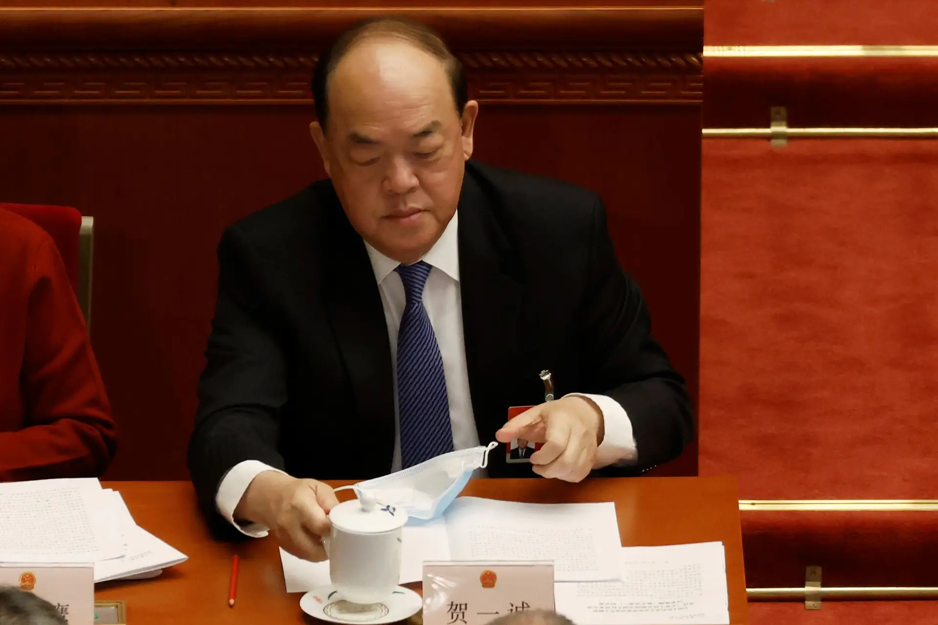 O chefe do Governo de Macau, Ho Iat-seng, durante a reunião anual do Parlamento chinês, em Pequim, a 4 de março de 2021