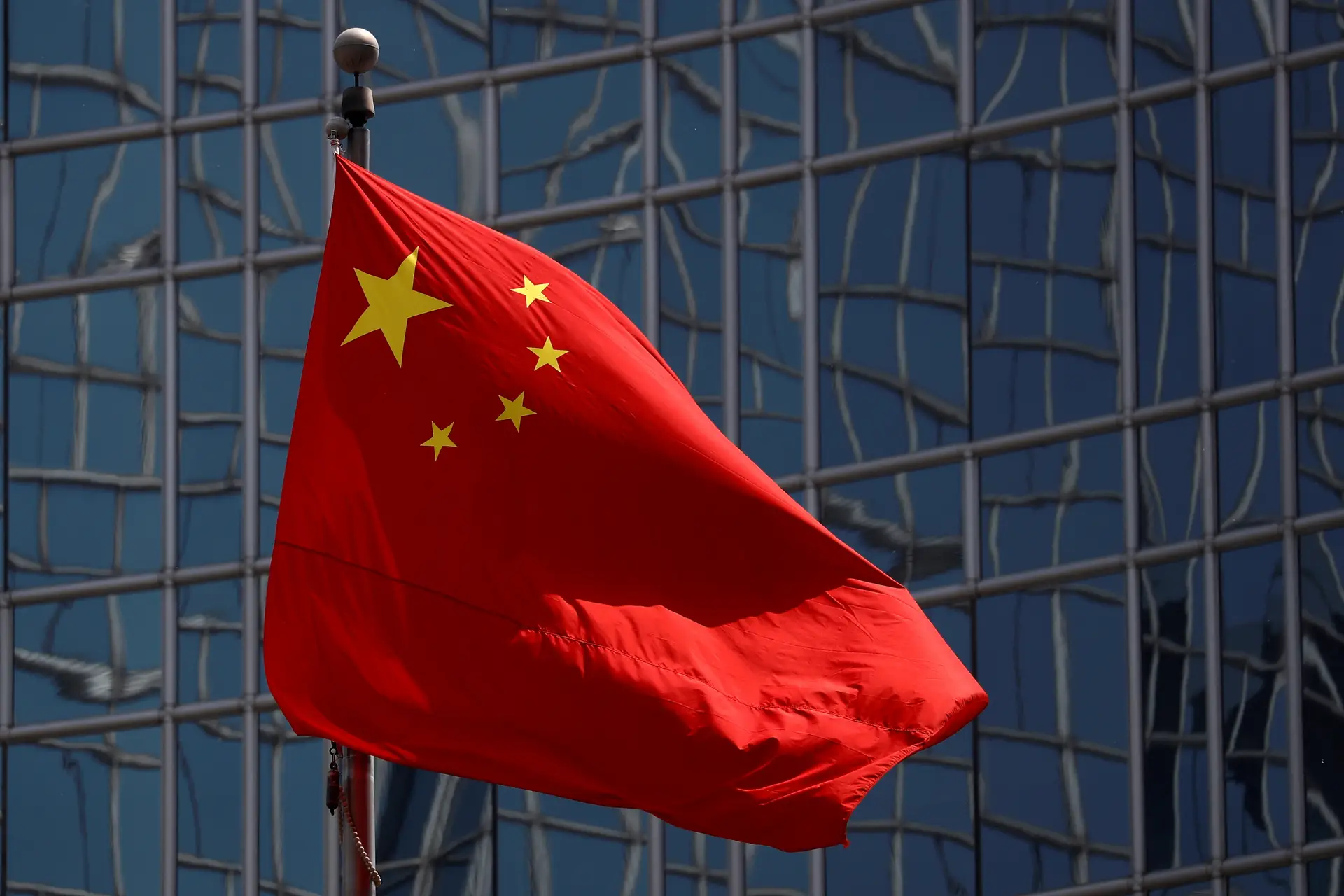 China anuncia sanções contra dois cidadãos dos EUA em resposta a restrições de Washington