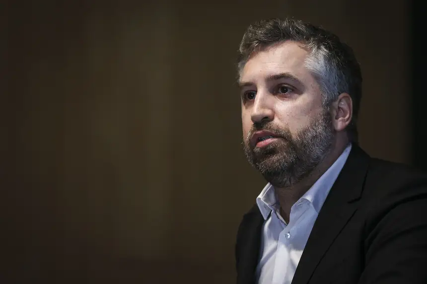 "Ninguém vai parar este comboio", diz Pedro Nuno Santos